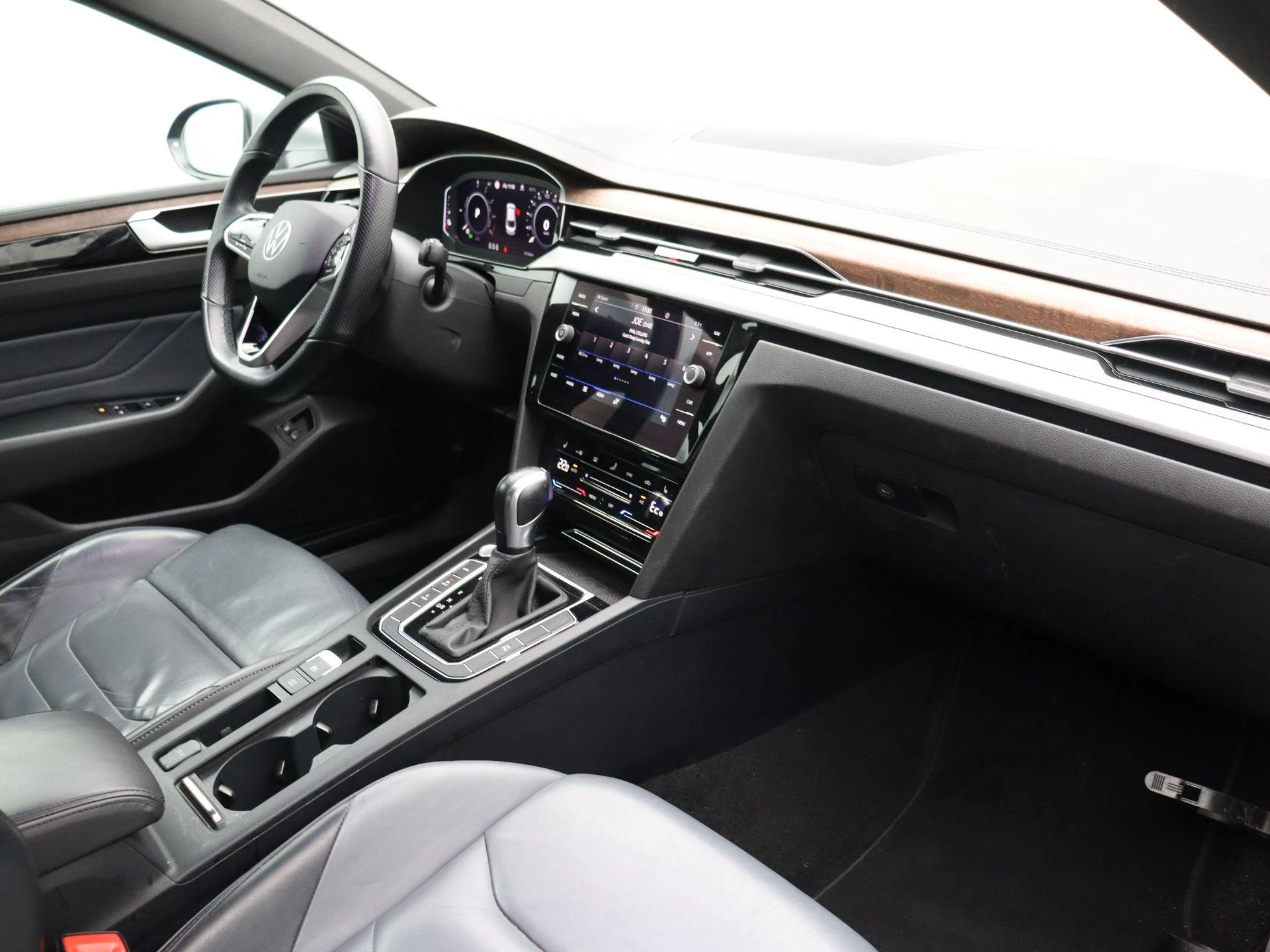 Volkswagen-Arteon-image-19