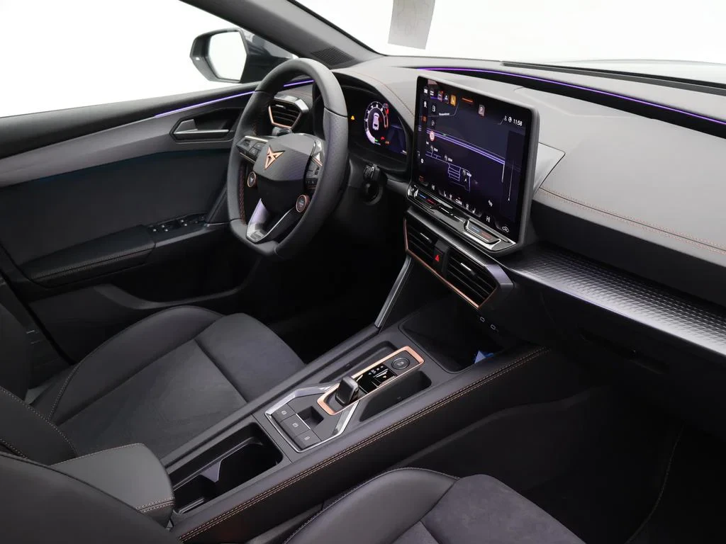 CUPRA-Leon-image-2