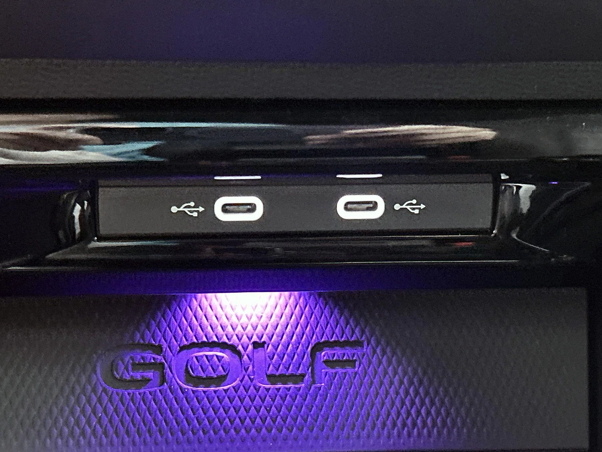 Volkswagen-Golf-image-36