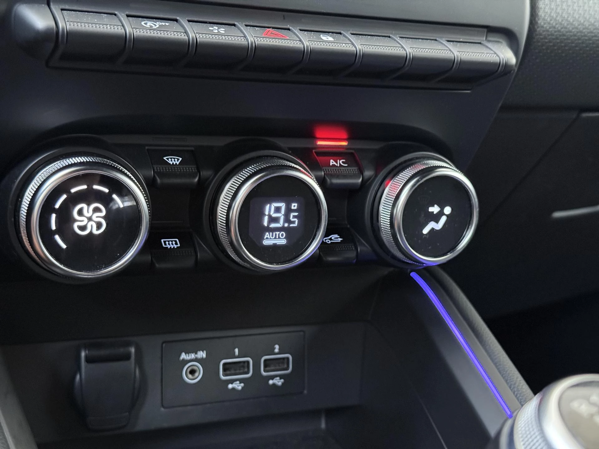 Renault-Clio-image-17
