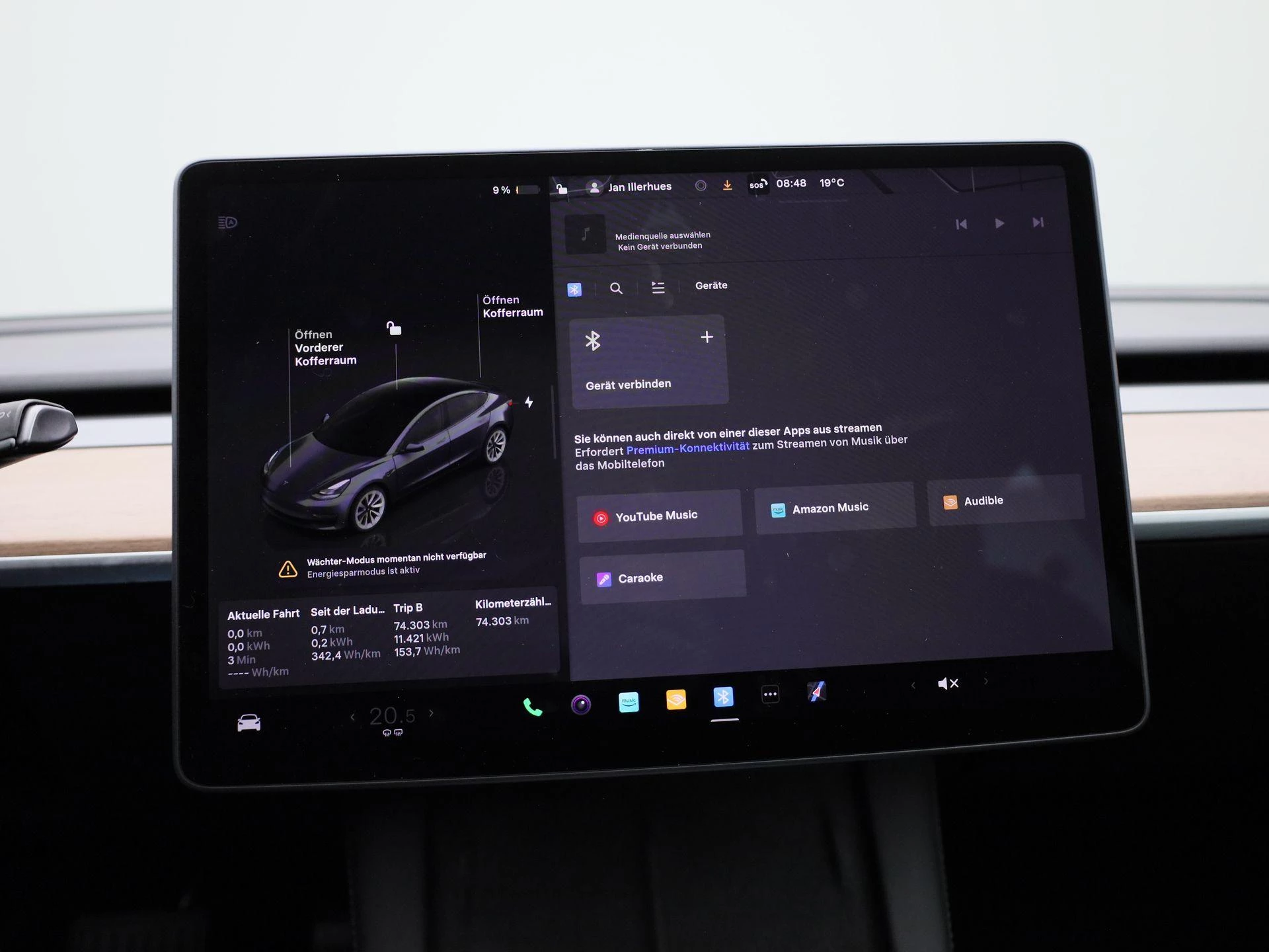 Tesla-Model 3-image-17