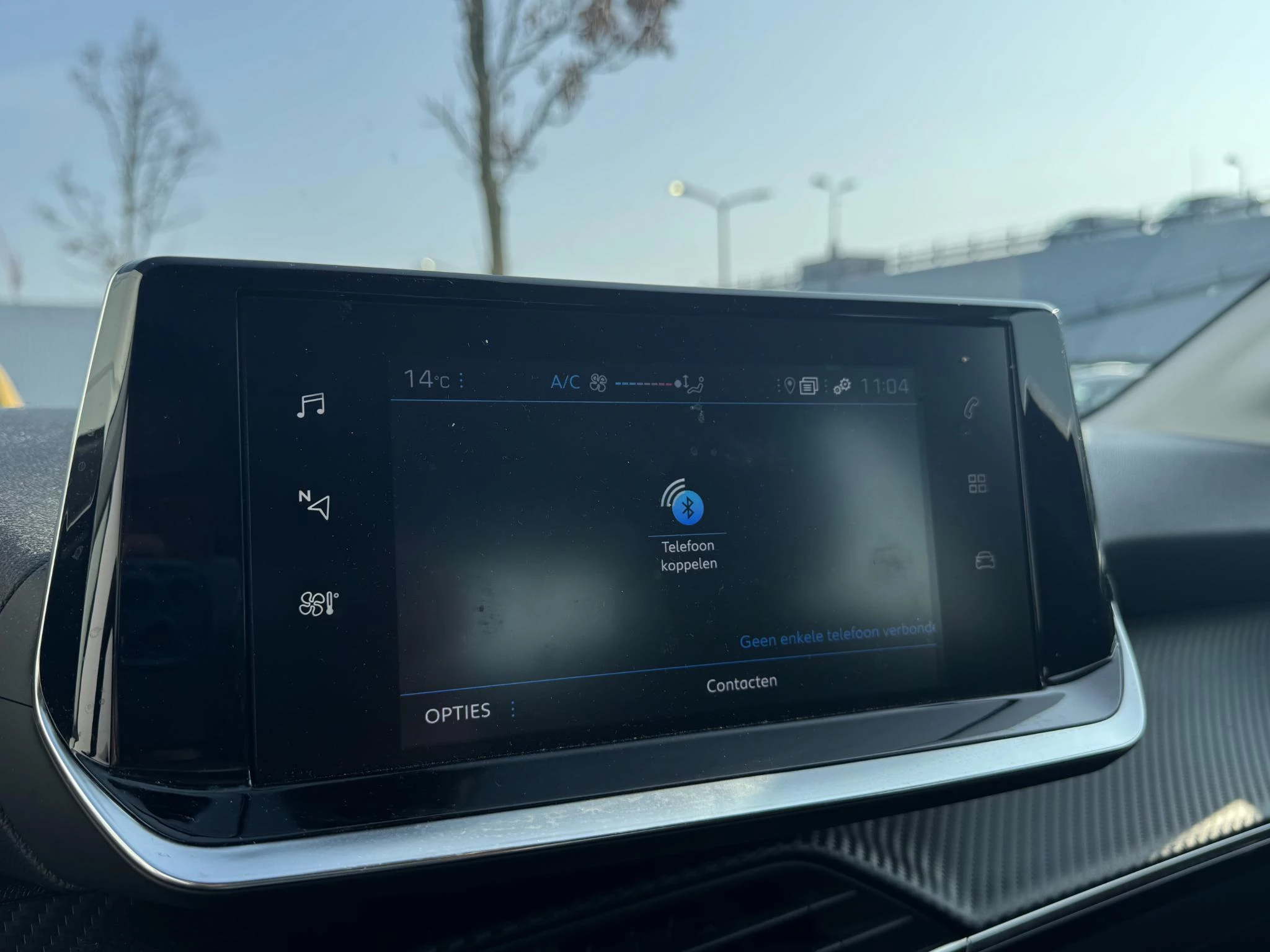 Peugeot-208-image-21