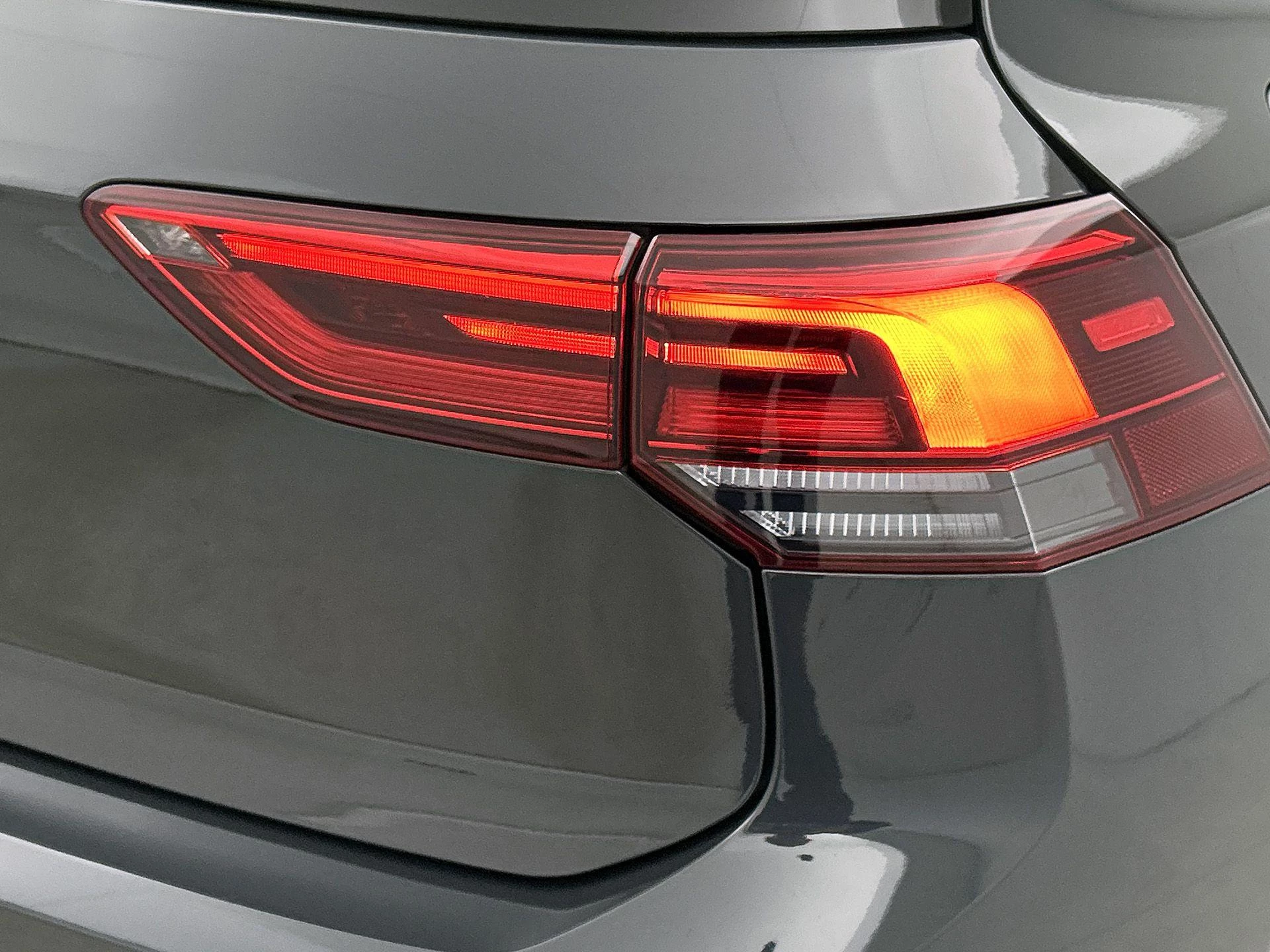 Volkswagen-Golf-image-29