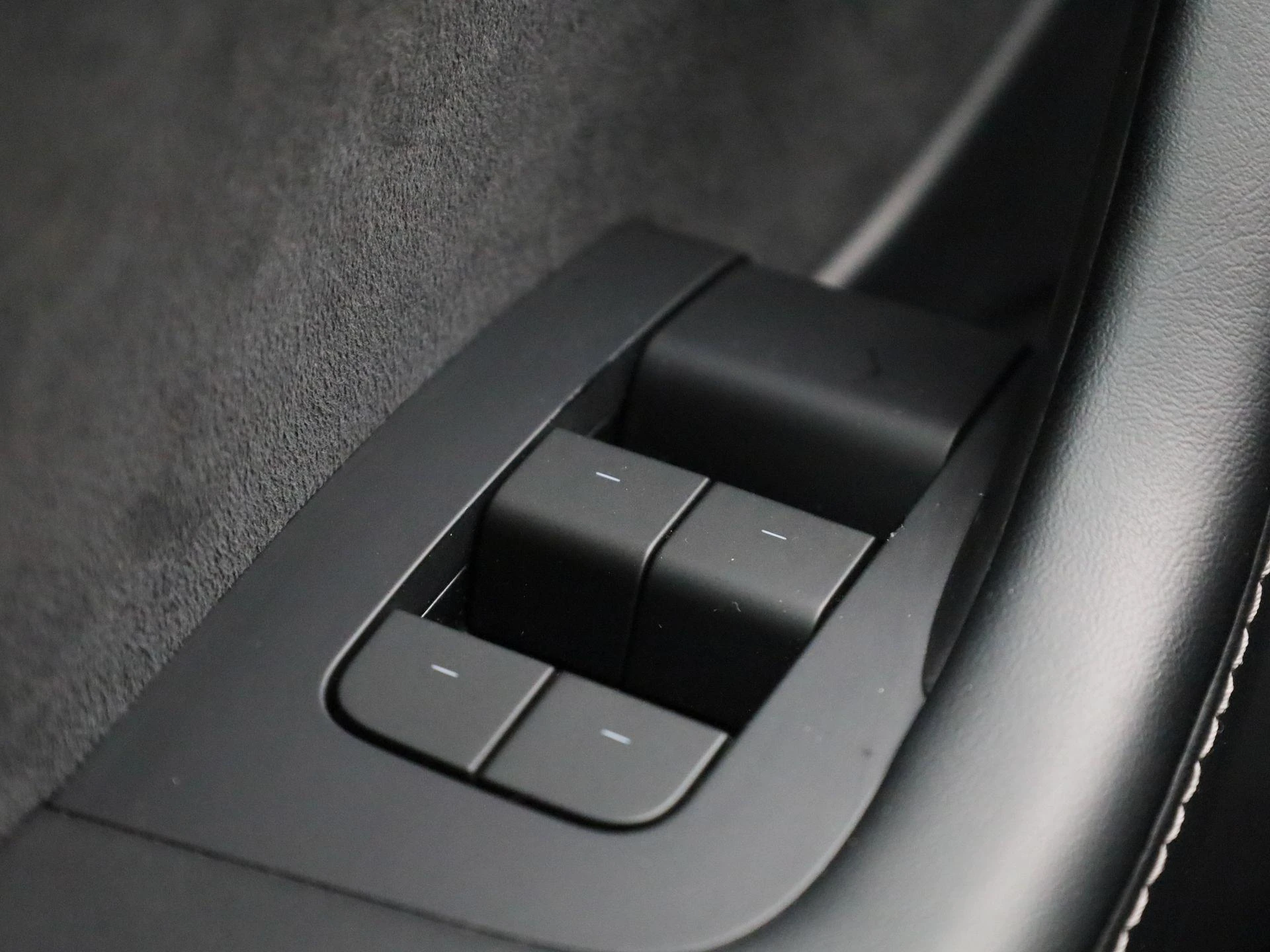 Tesla-Model 3-image-29