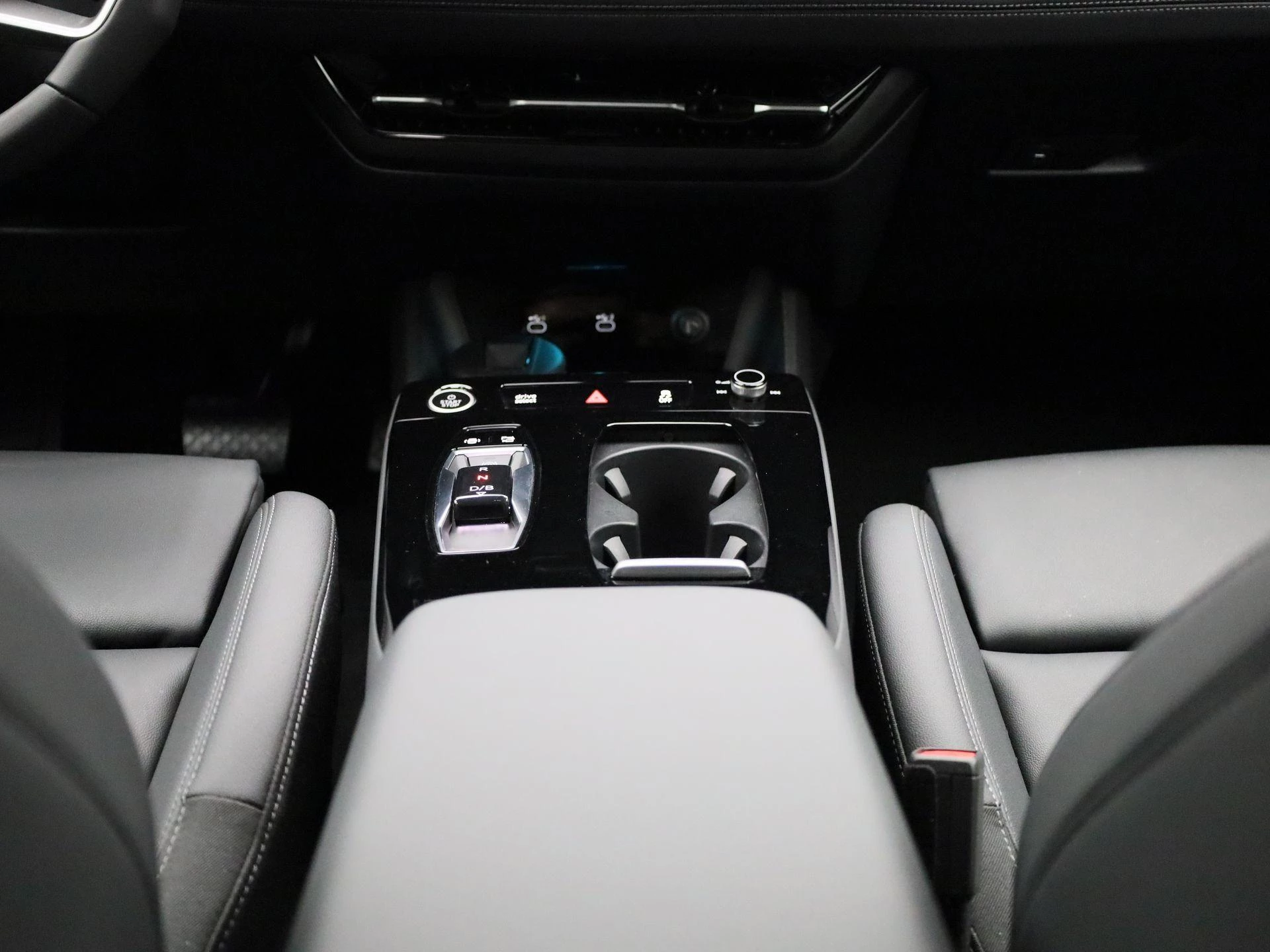 Audi-Q6 e-tron-image-9