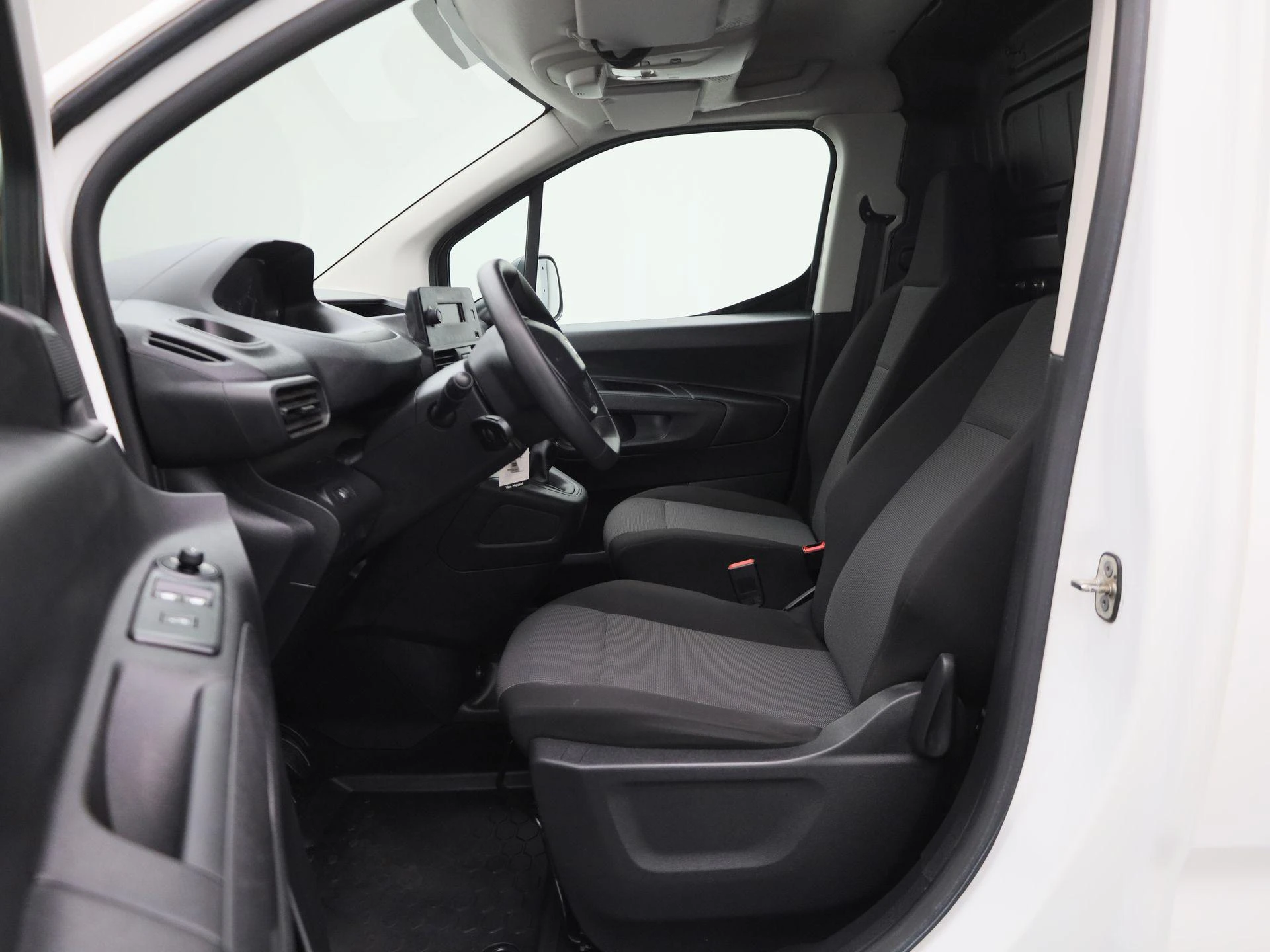 Peugeot-Partner-image-9