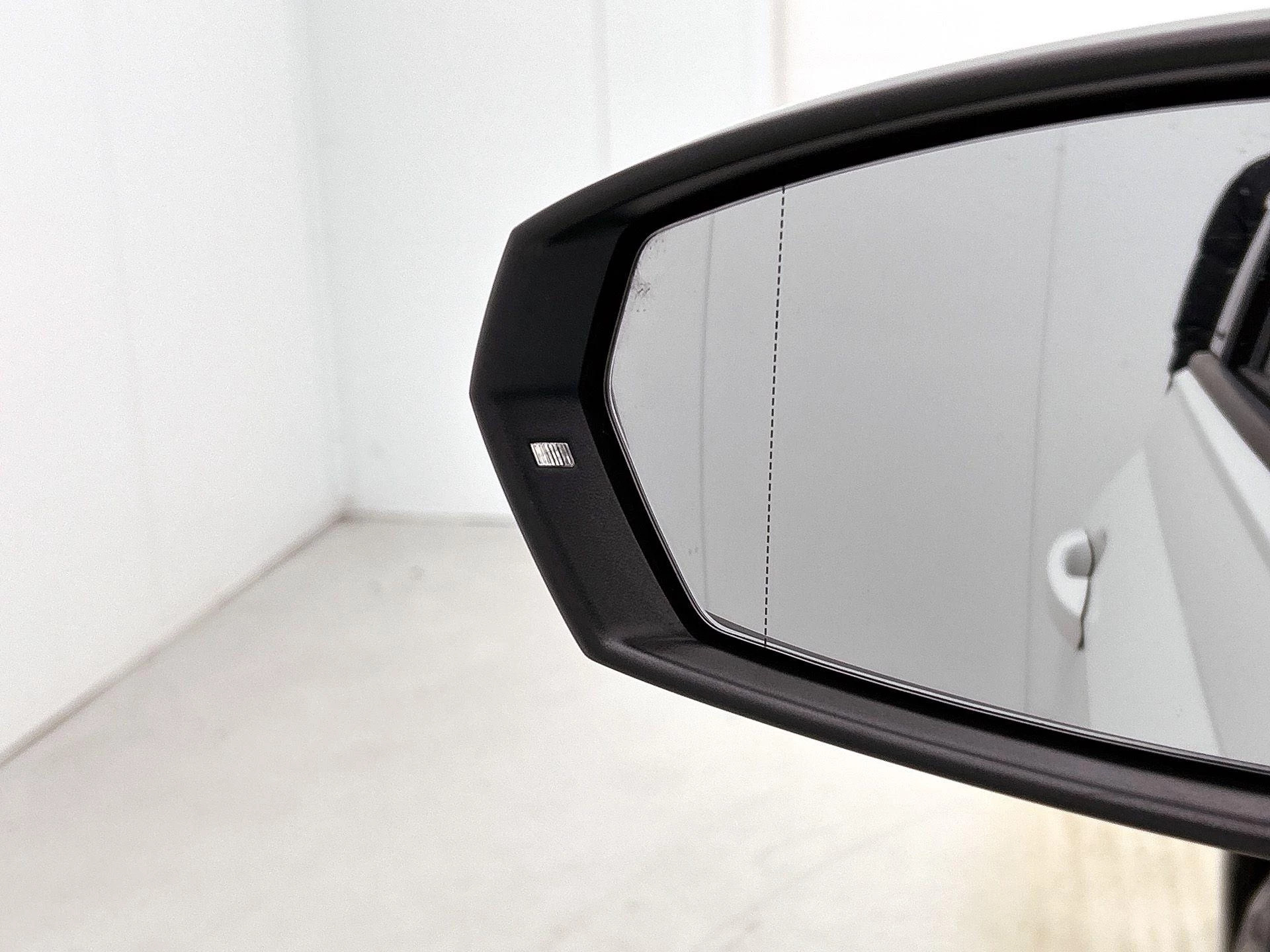 Volkswagen-Polo-image-21