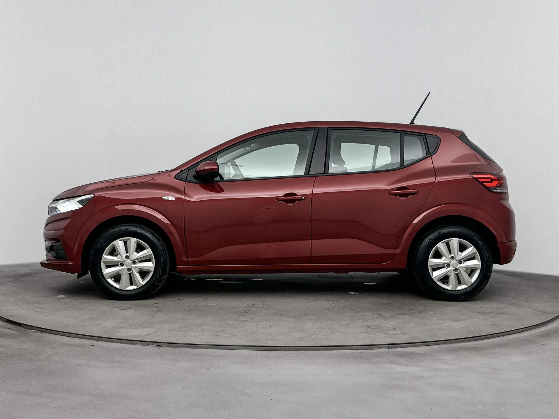 Dacia-Sandero-image-1