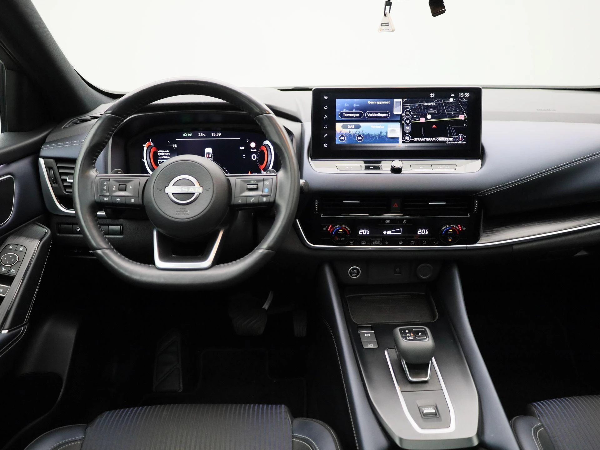 Nissan-QASHQAI-image-6