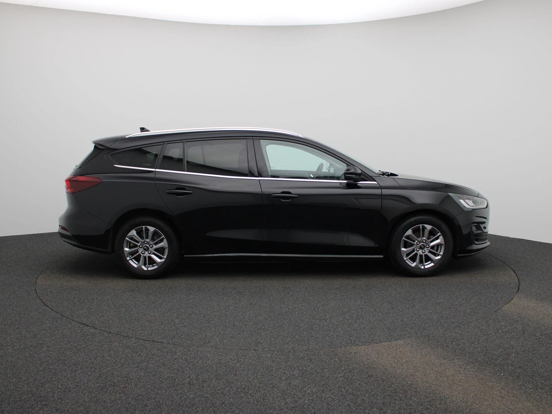 Ford Focus Wagon 1.0 EcoBoost Hybrid Titanium
