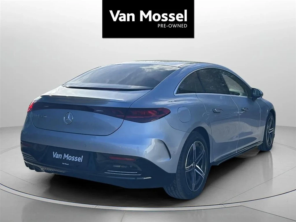 Mercedes-Benz-EQE-image-4