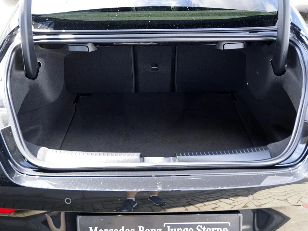 Mercedes-Benz-CLA 200 d-image-15