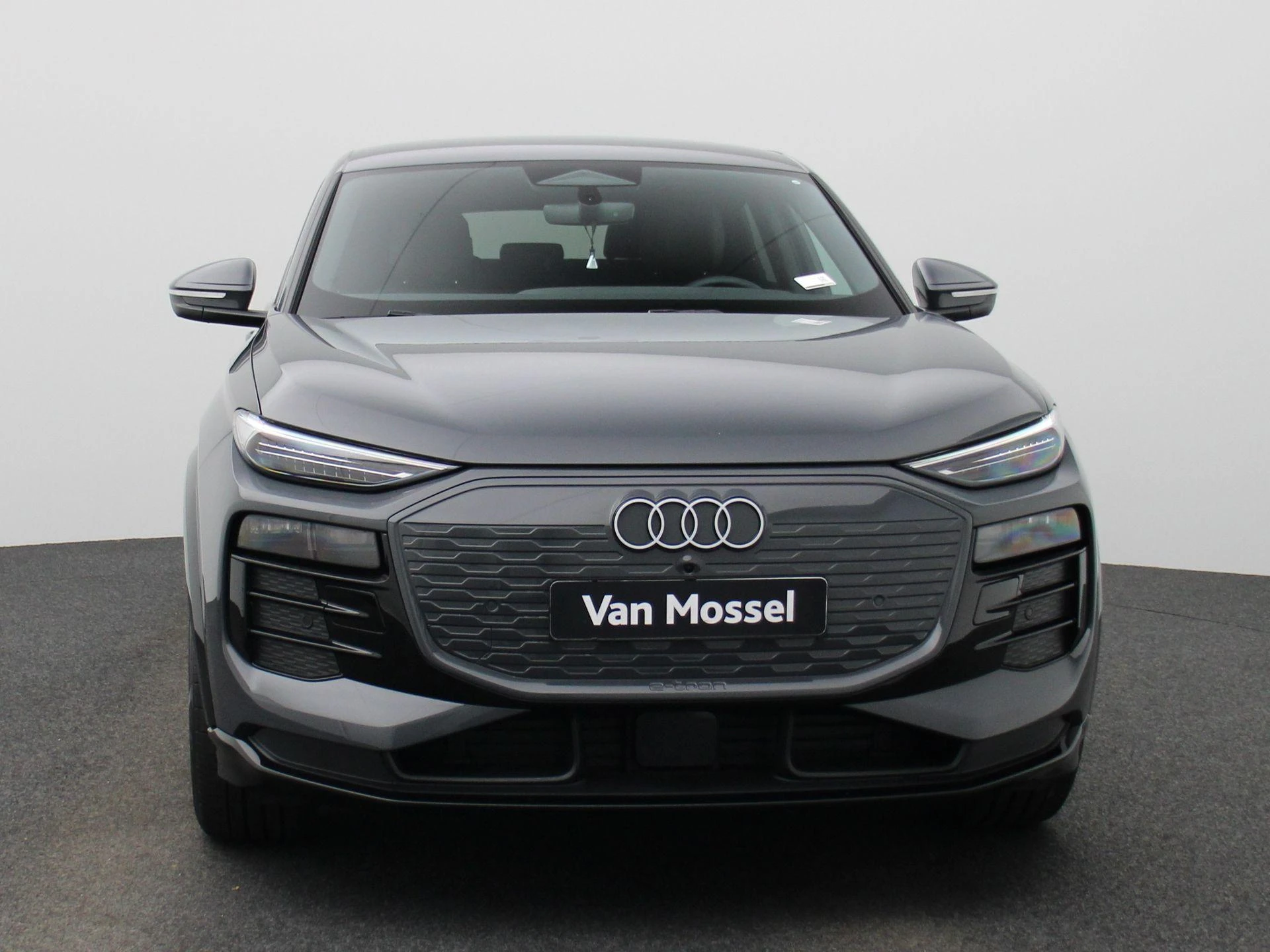 Audi-Q6 e-tron-image-2