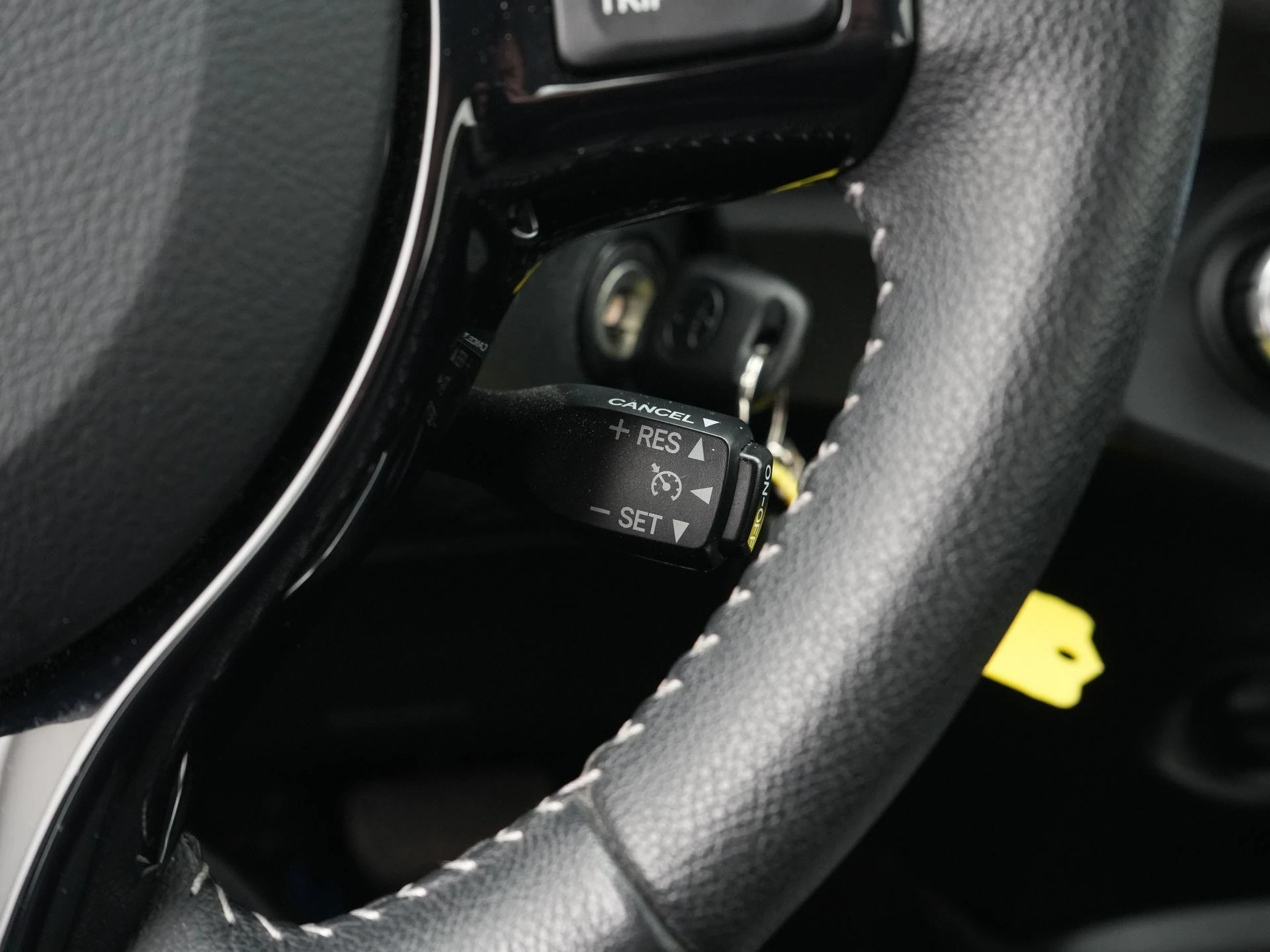 Toyota-Yaris-image-20