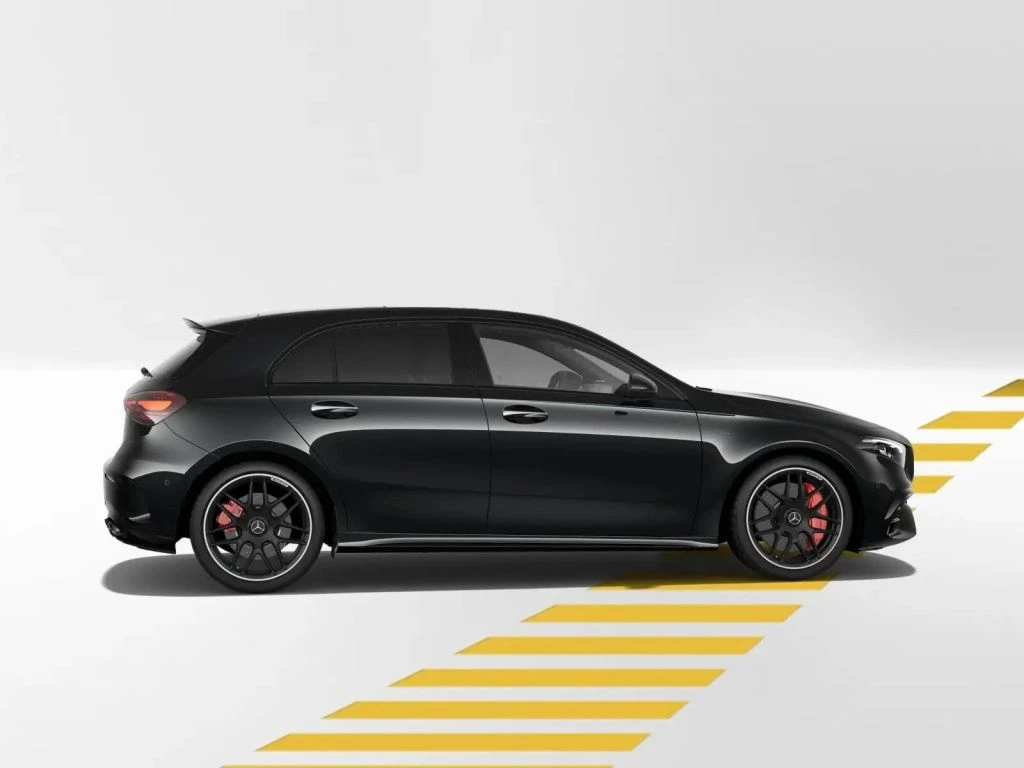 Mercedes-AMG-A-Klasse 45-image-6