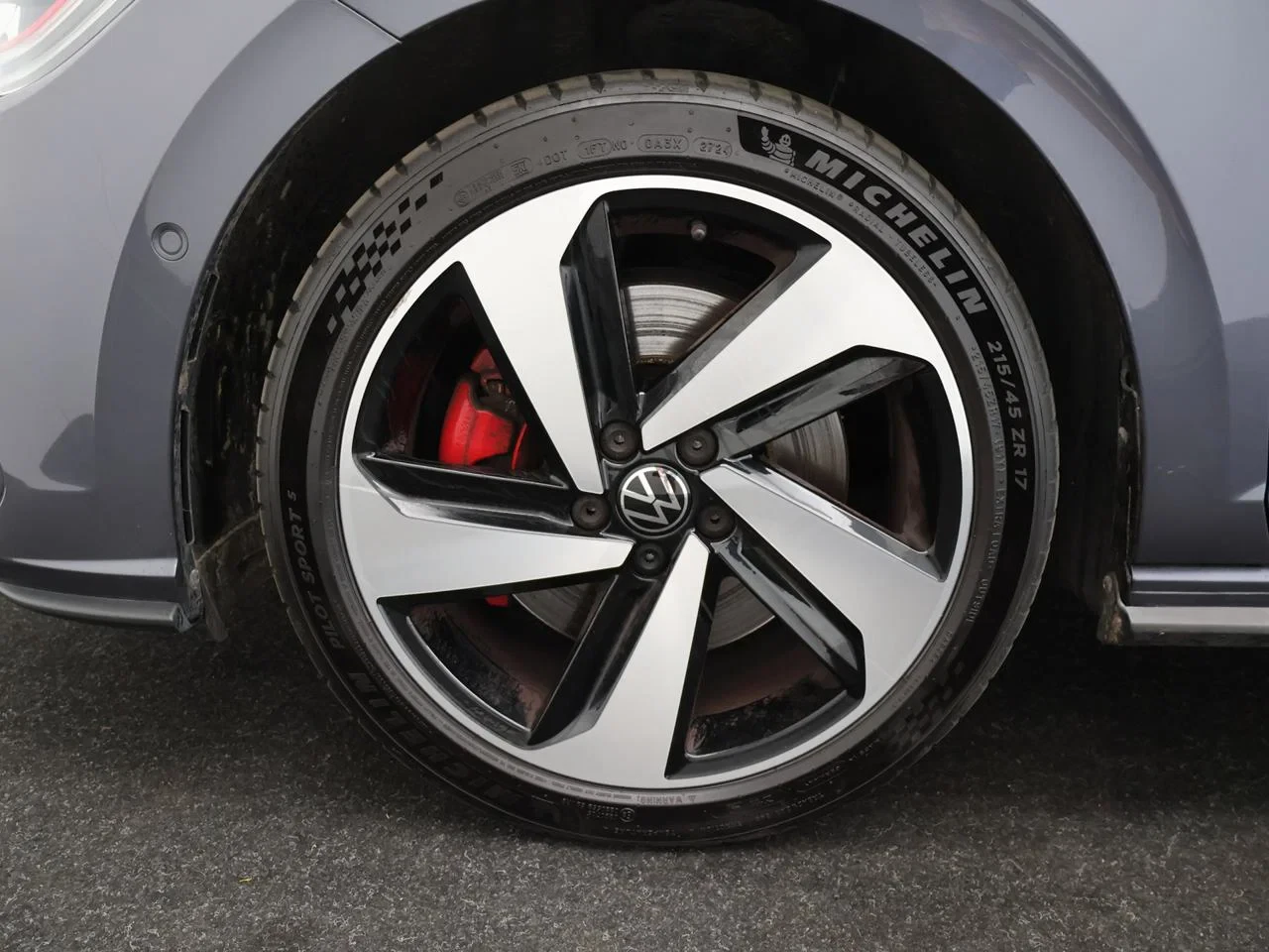 Volkswagen-Polo-image-4