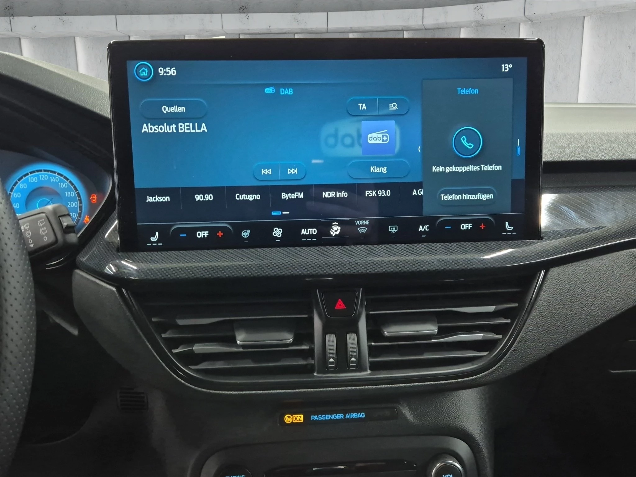 Ford Focus ST-Line X Turnier Aut.*AHK*ACC*HUD*KAM*NAVI*WINTER-PKT.