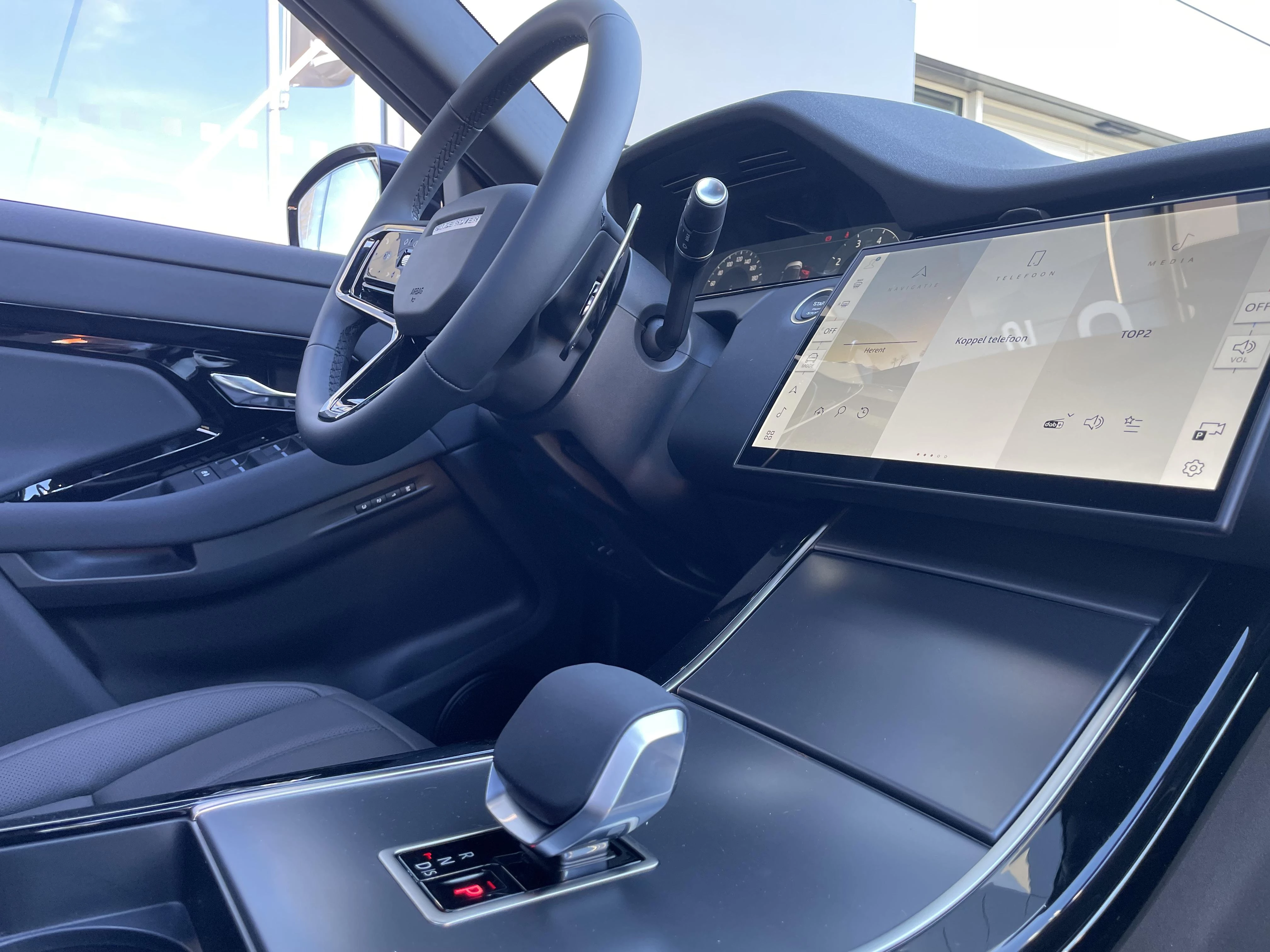 Land Rover Range Rover Evoque P160 S FWD Auto. 26.5MY