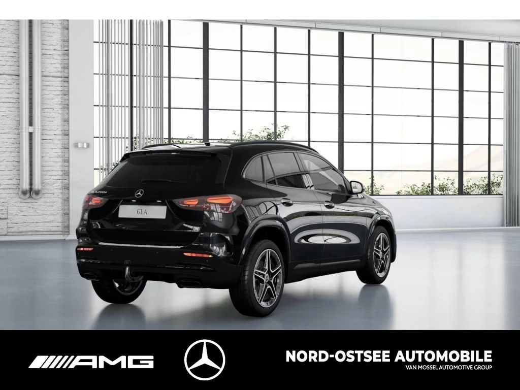 Mercedes-Benz GLA 200 d AMG ADV.+ KAM PANO TEMPO AHK KEYLESS AMG Line