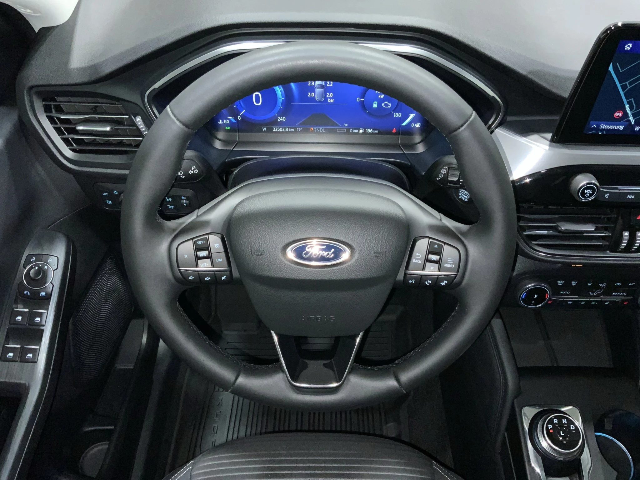 Ford-Kuga-image-12