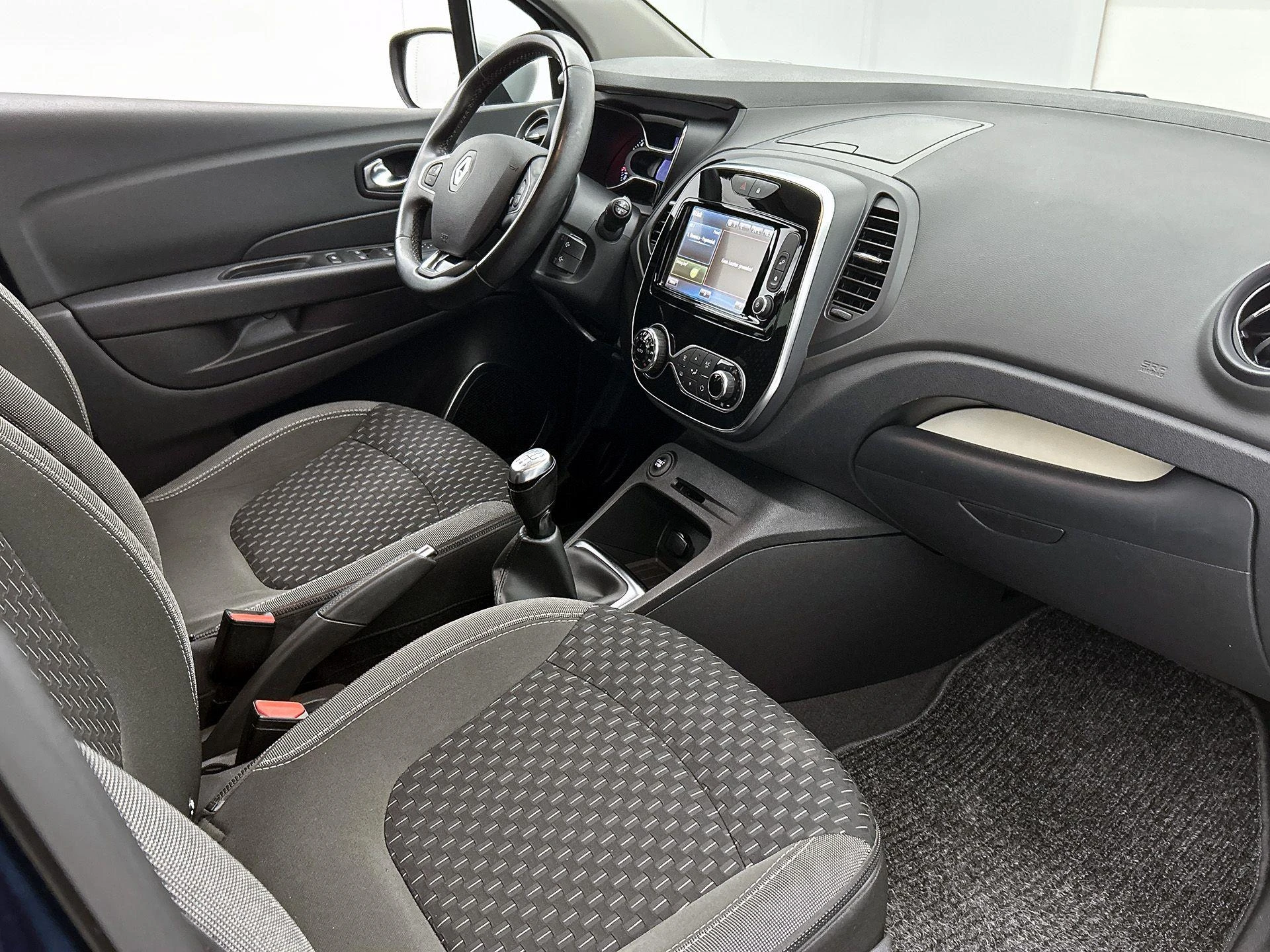 Renault-Captur-image-20