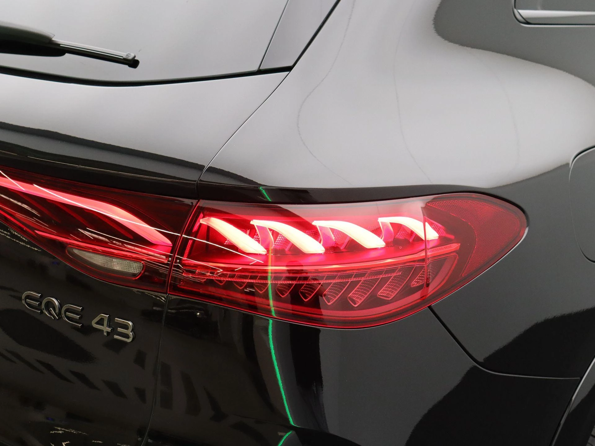 Mercedes-Benz-EQE-image-27