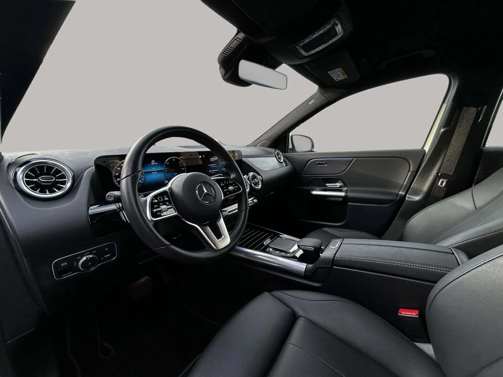 Mercedes-Benz-EQA-image-9