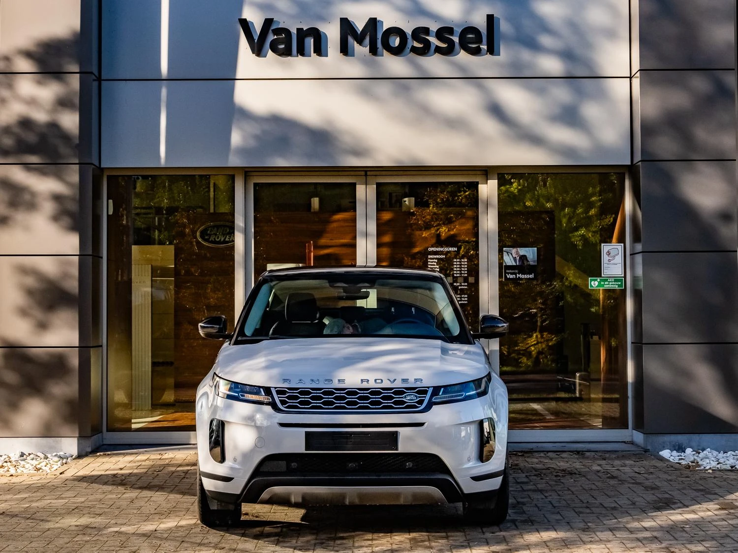 Land Rover-Range Rover Evoque-image-1