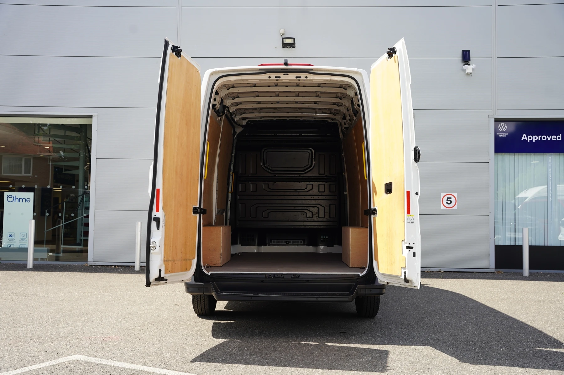 Volkswagen-Crafter-image-29