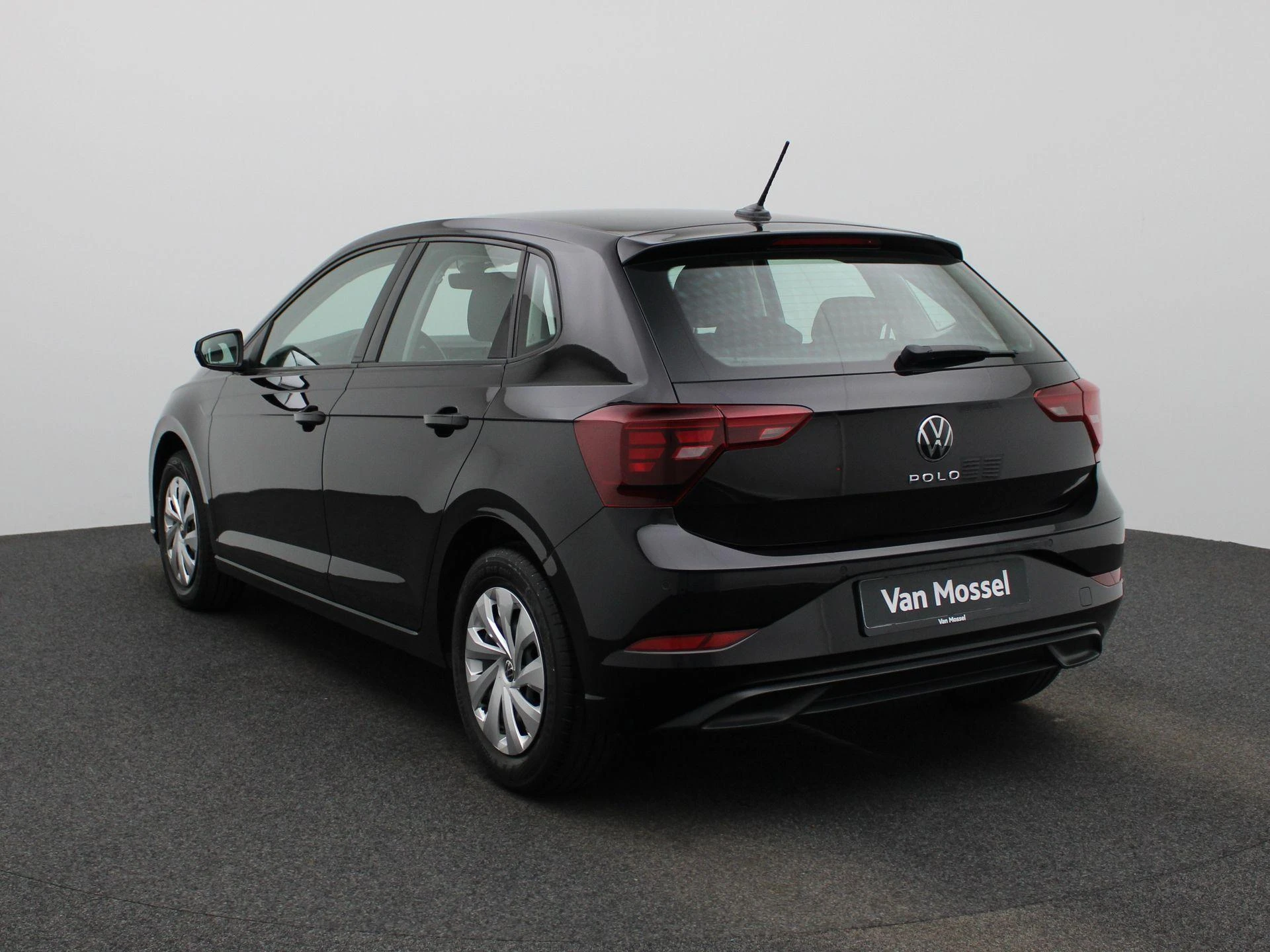 Volkswagen-Polo-image-2