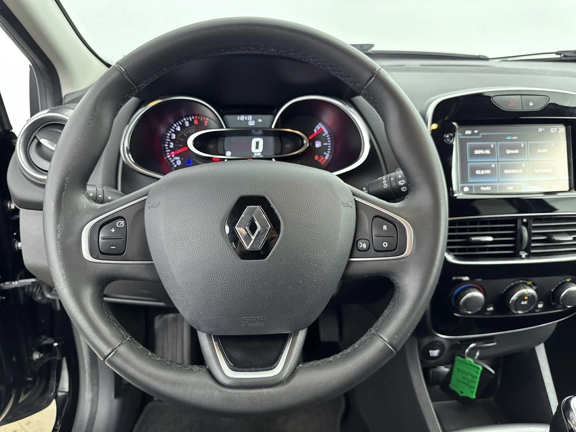 Renault-Clio-image-20