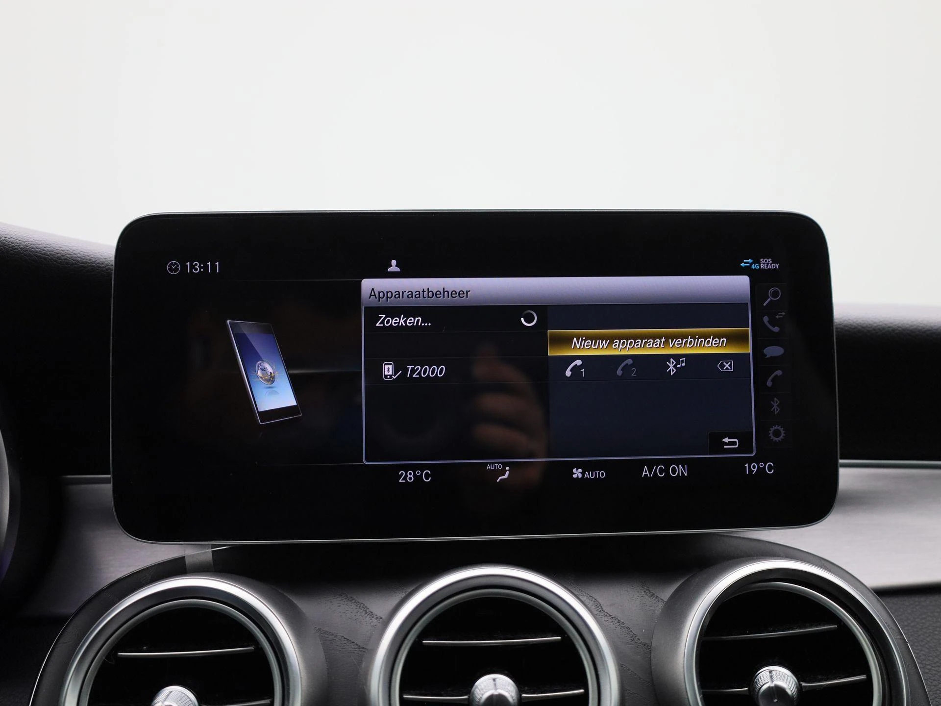 Mercedes-Benz-C-Klasse-image-24
