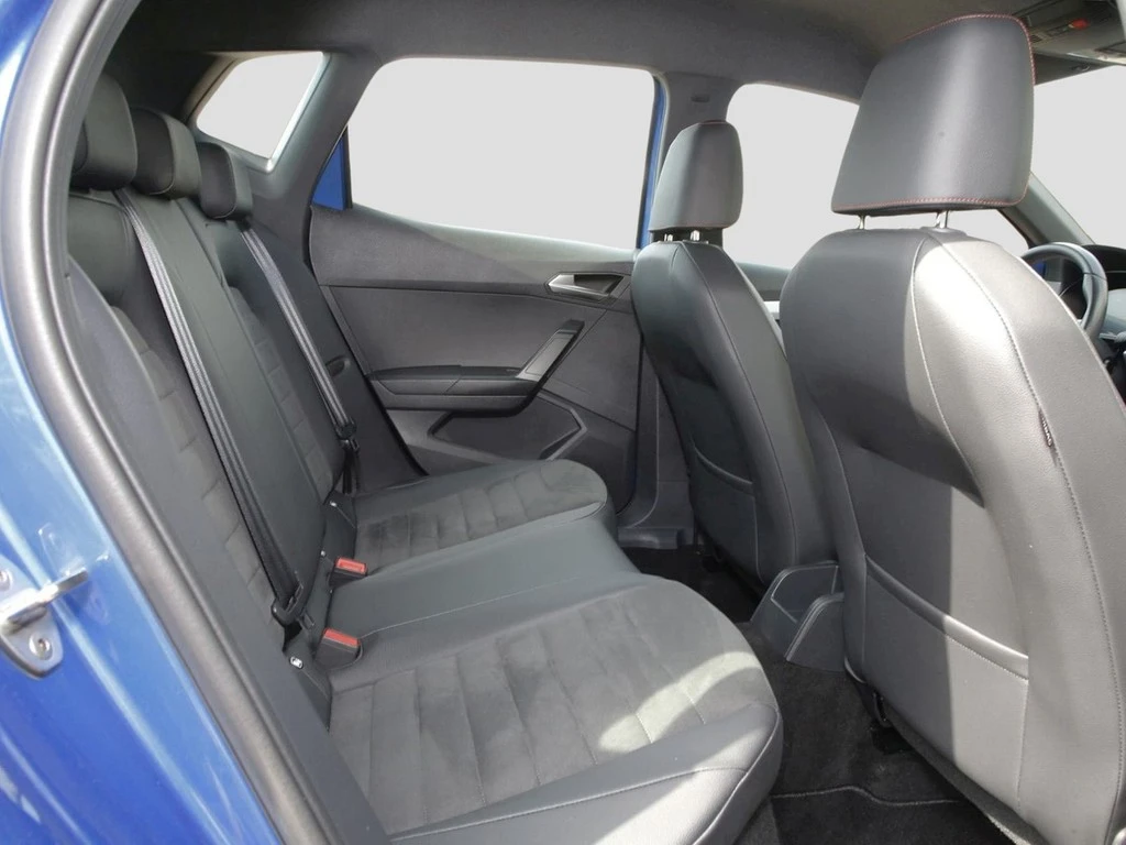 SEAT-Arona-image-10
