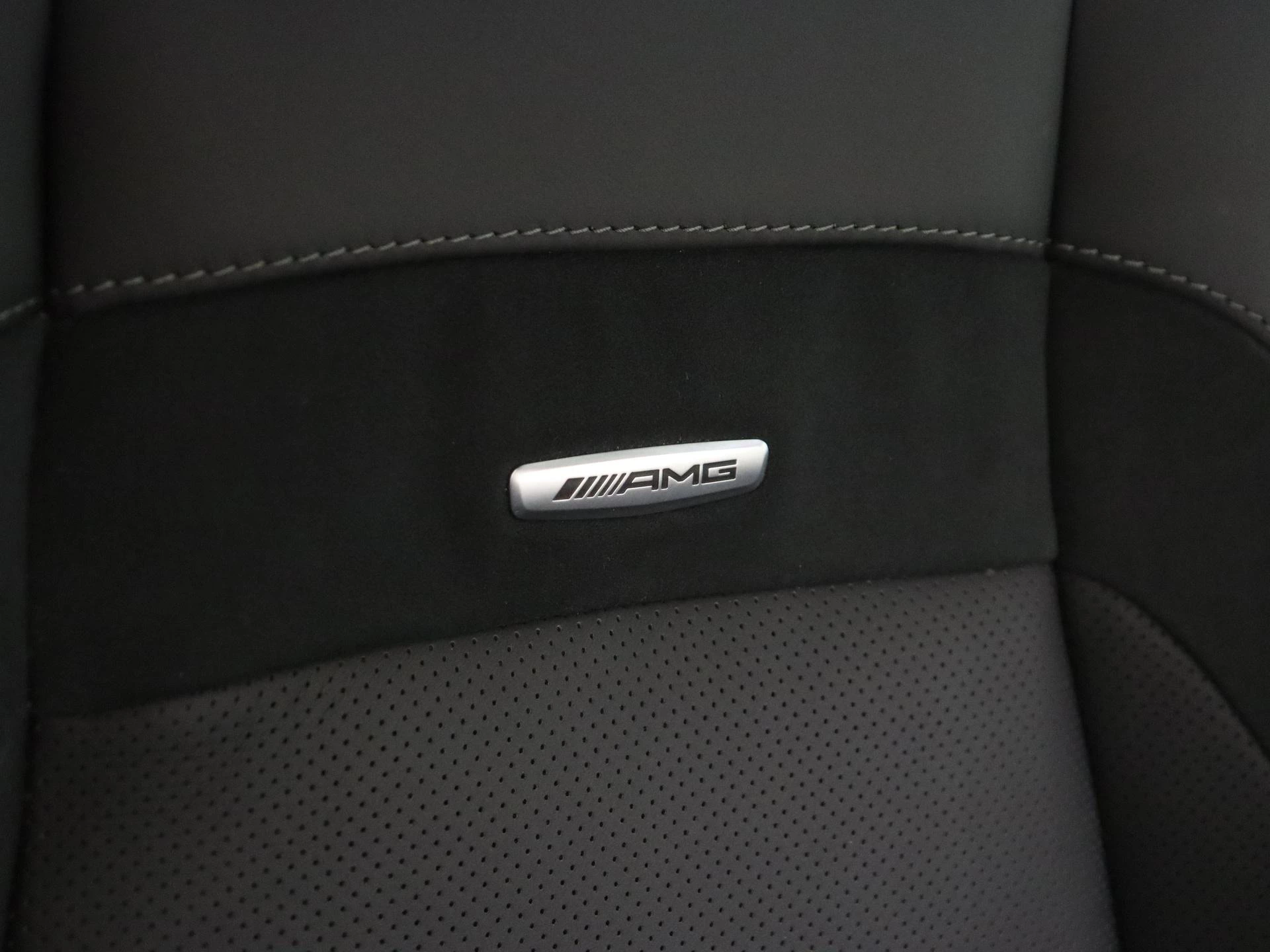 Mercedes-Benz-GLE-image-15