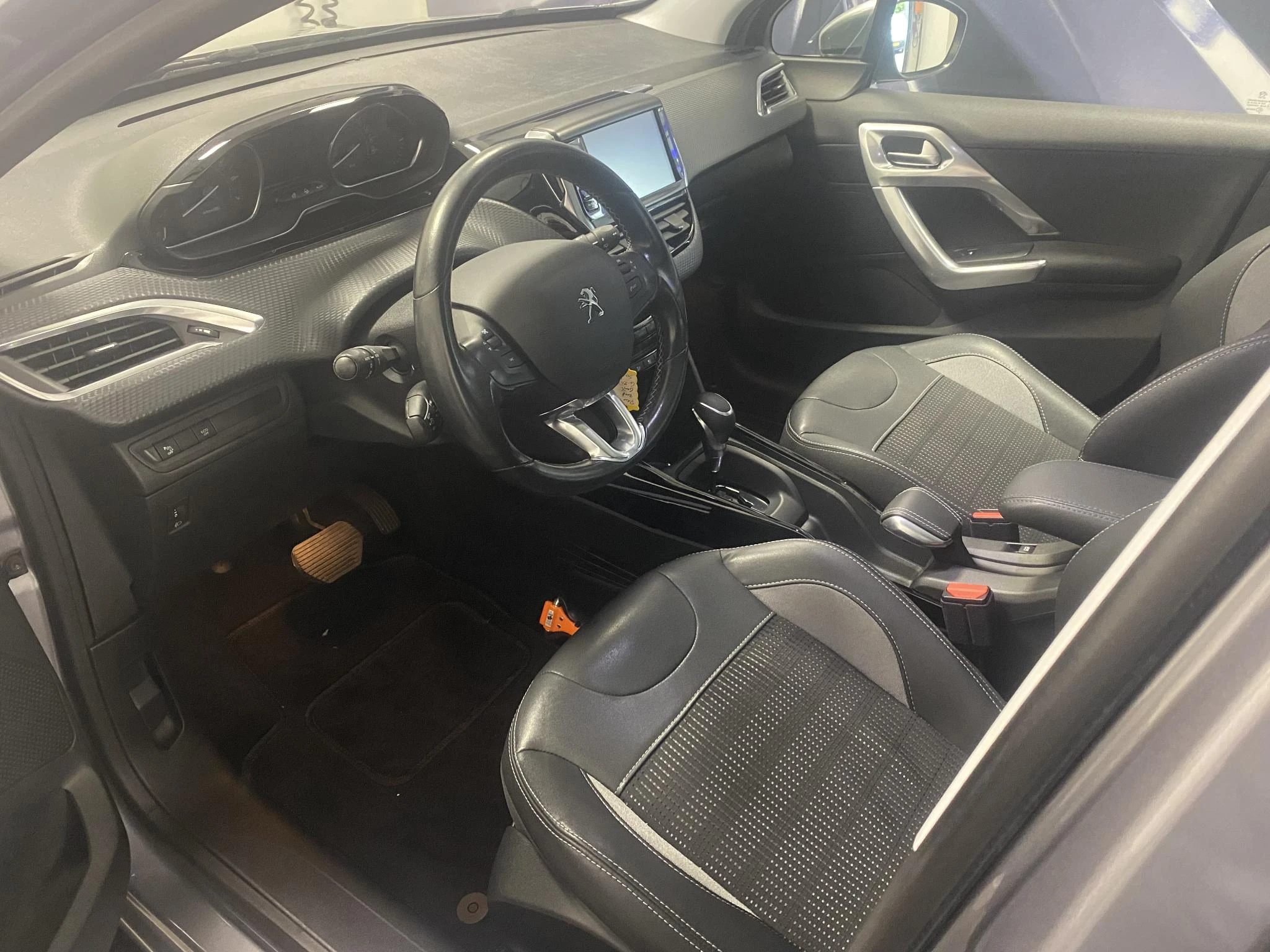 Peugeot 2008 1.2 PureTech Allure