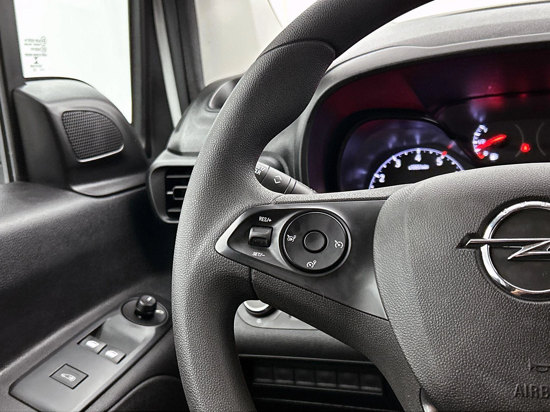 Opel-Combo-image-5