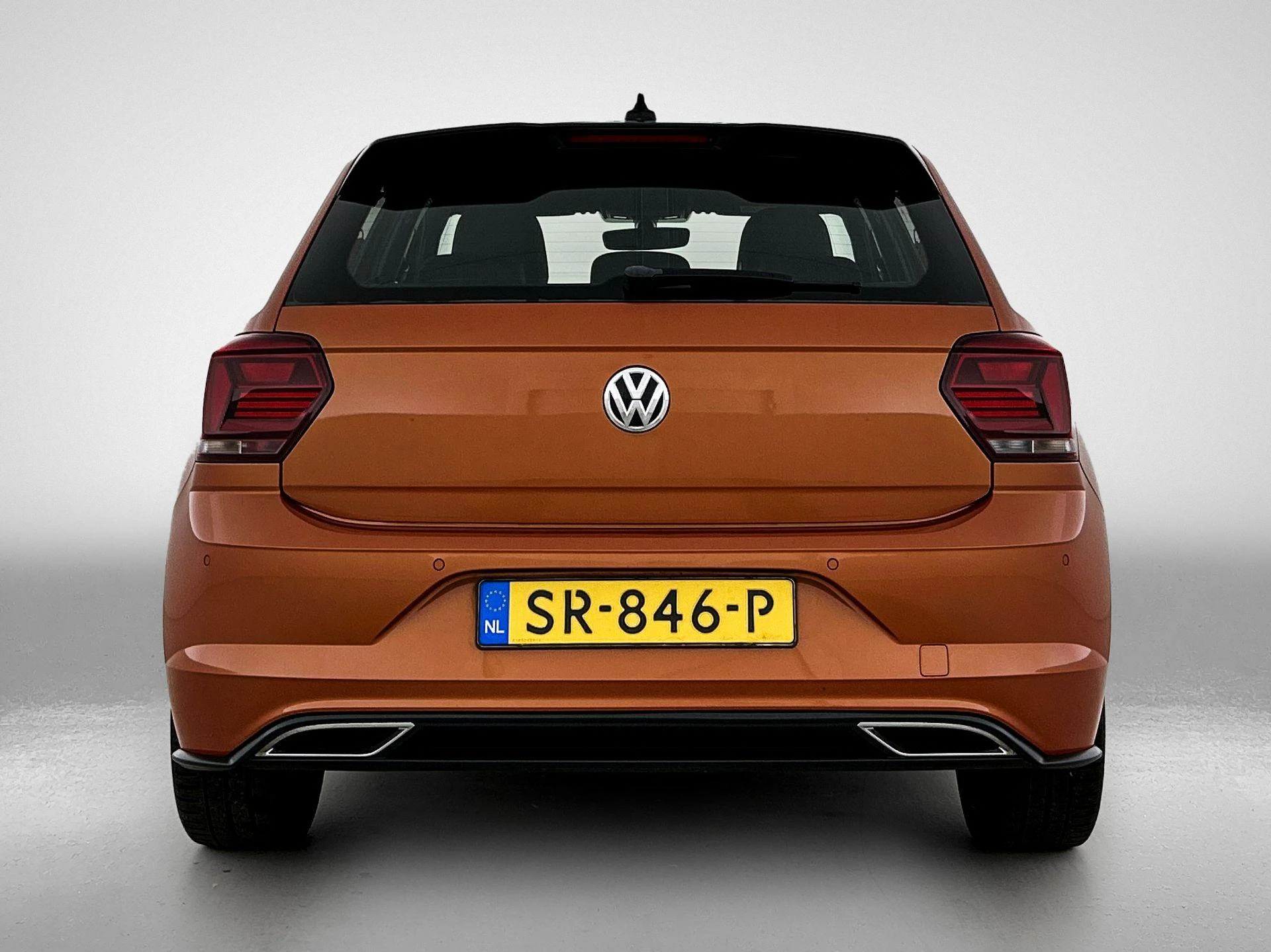 Volkswagen-Polo-image-2