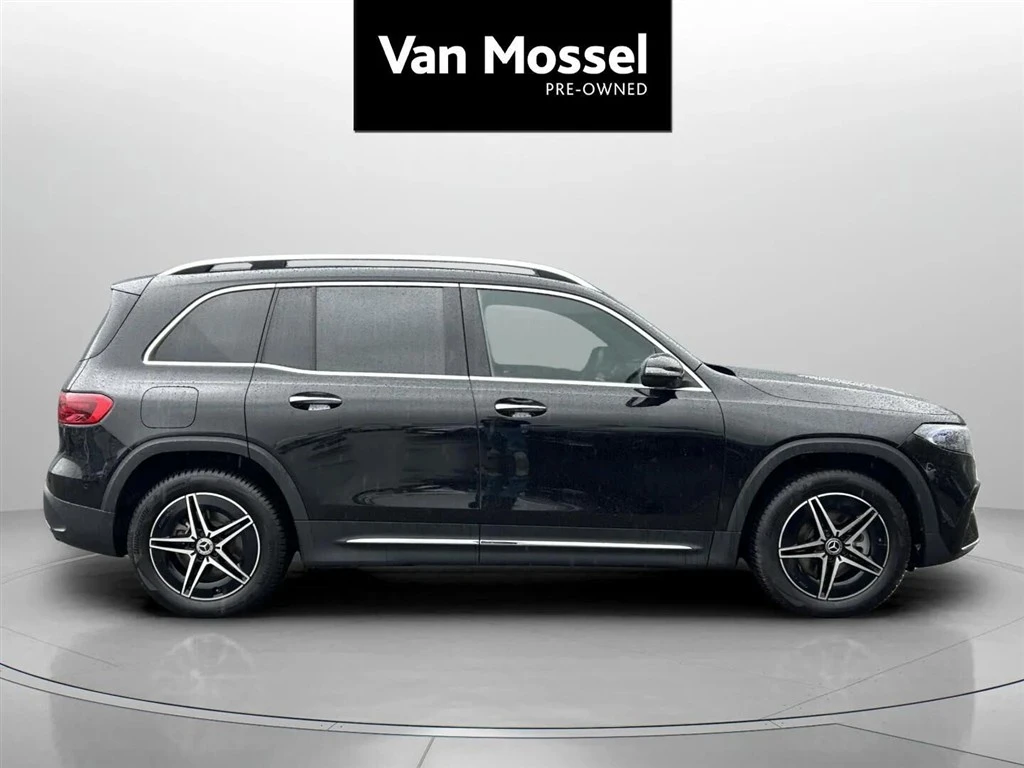 Mercedes-Benz-EQB-image-3