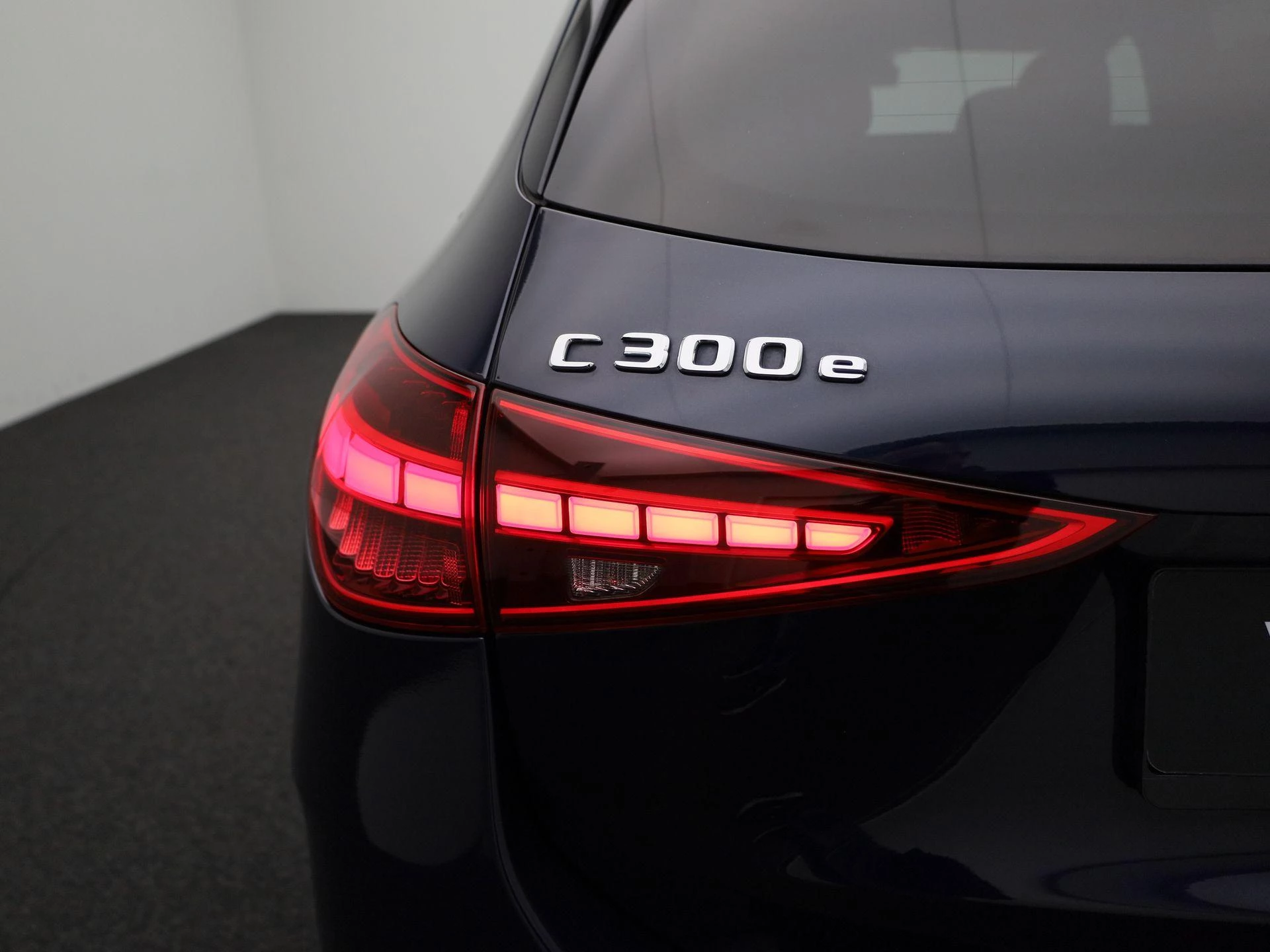 Mercedes-Benz-C-Klasse-image-45