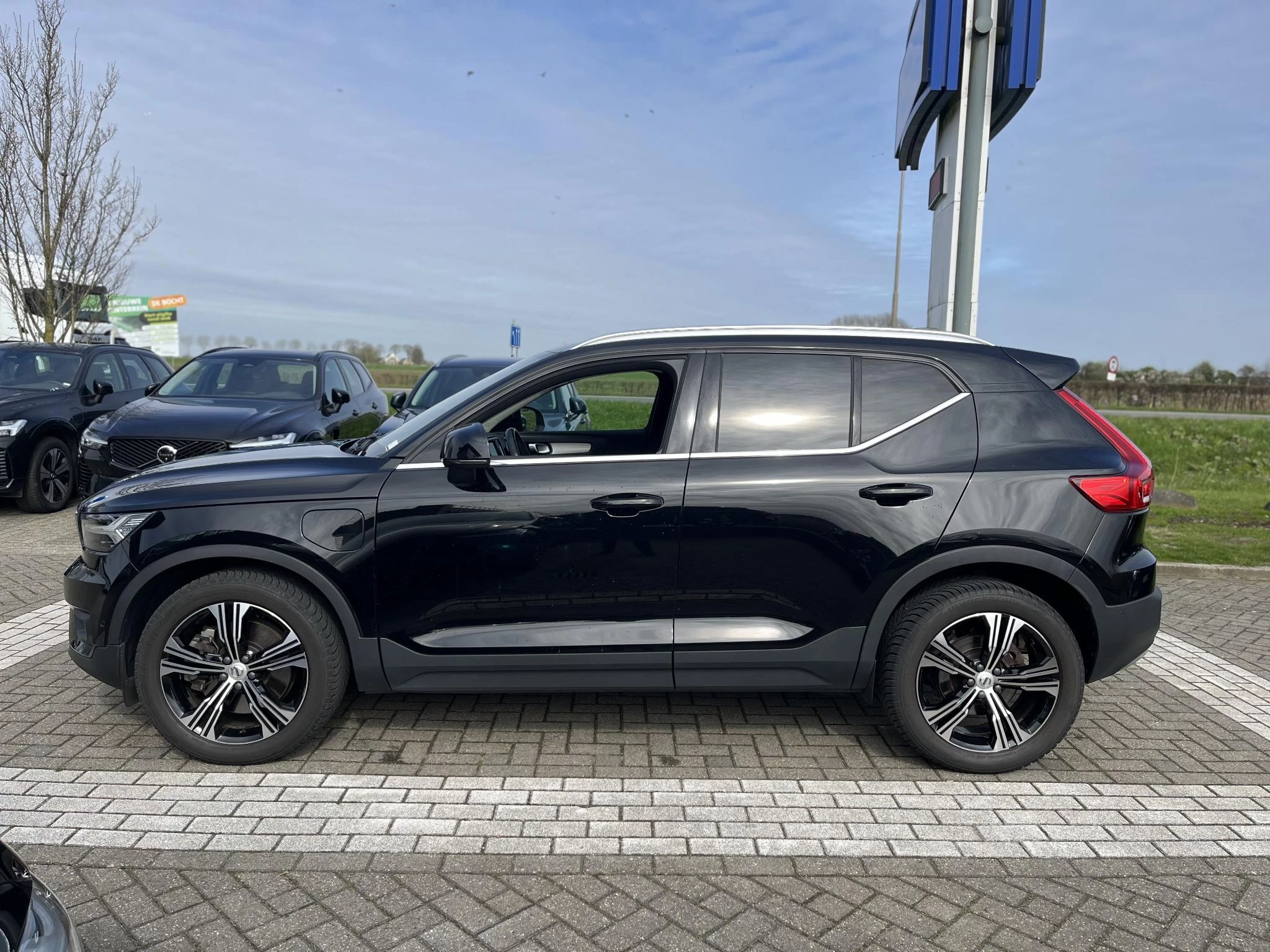 Volvo XC40 T4 Recharge Inscription Expression