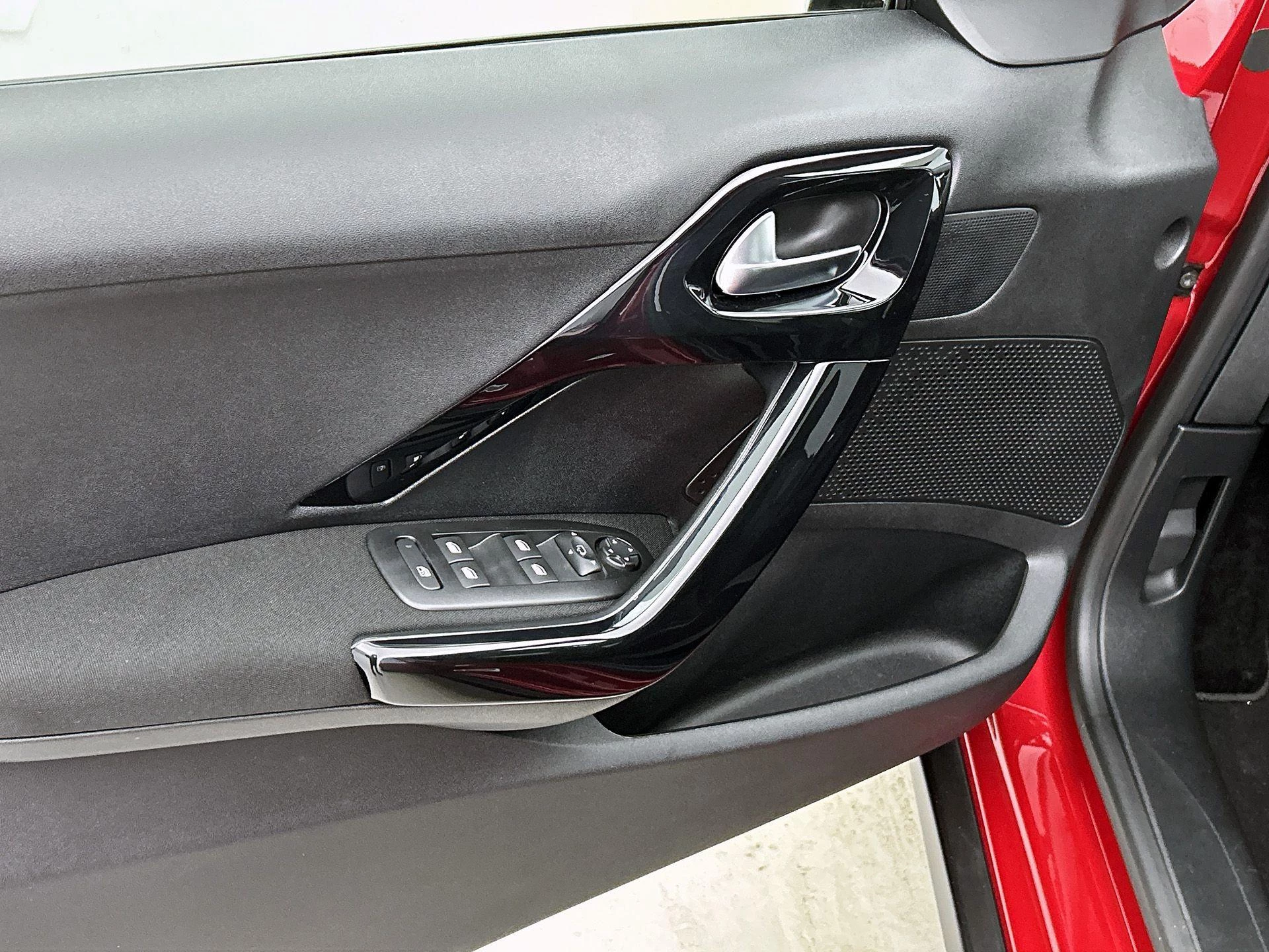 Peugeot-2008-image-19