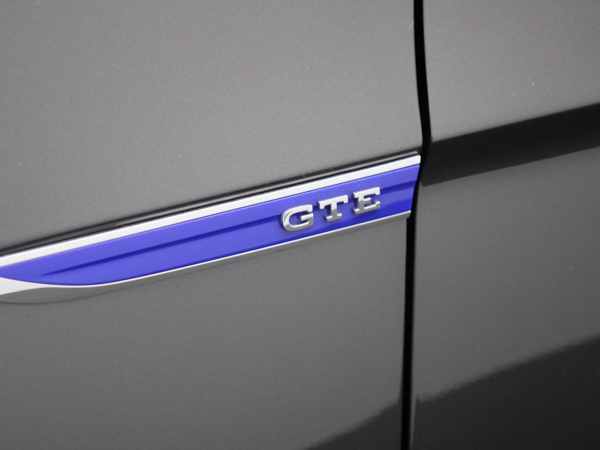 Volkswagen-Passat-image-18