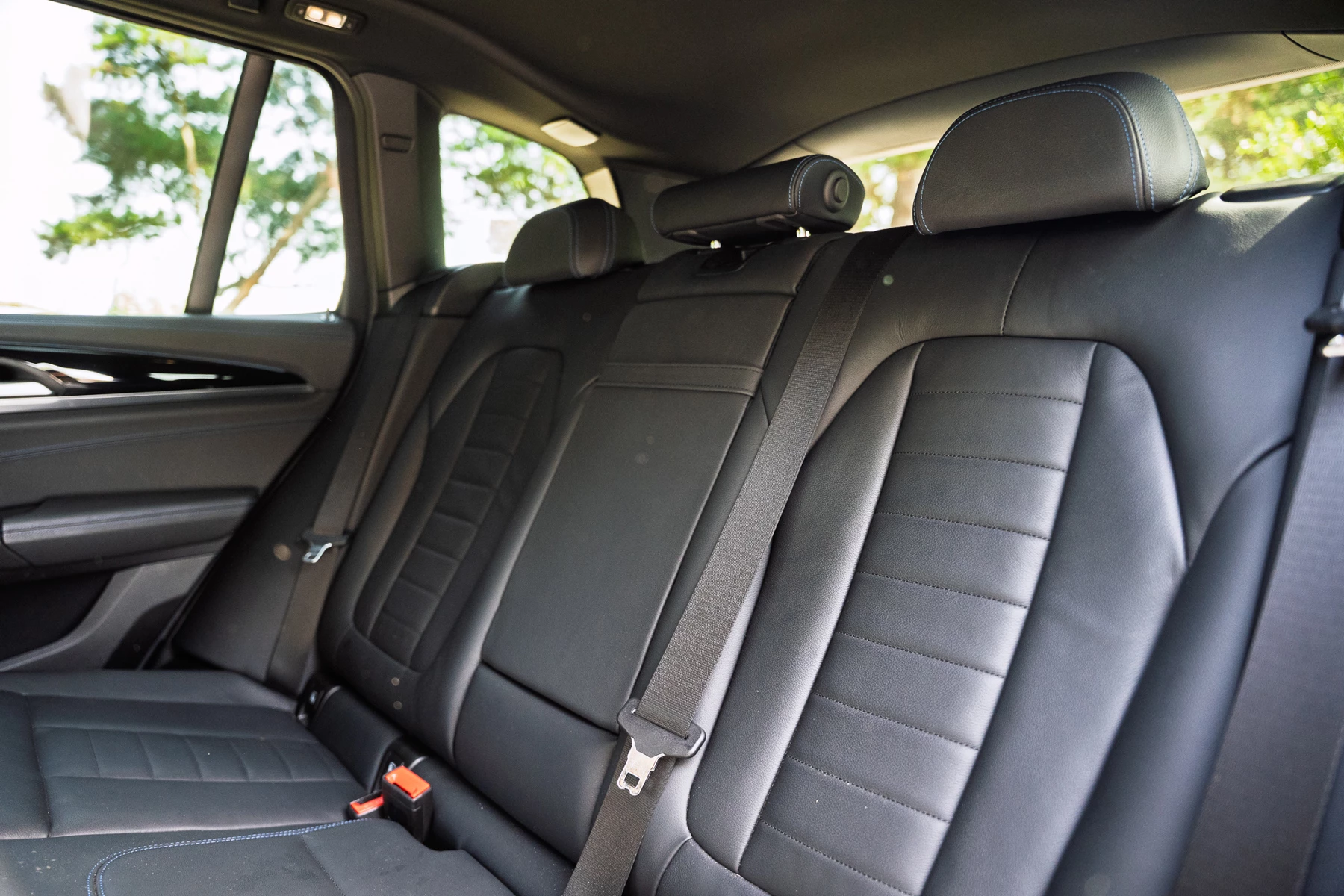 BMW-iX3-image-10