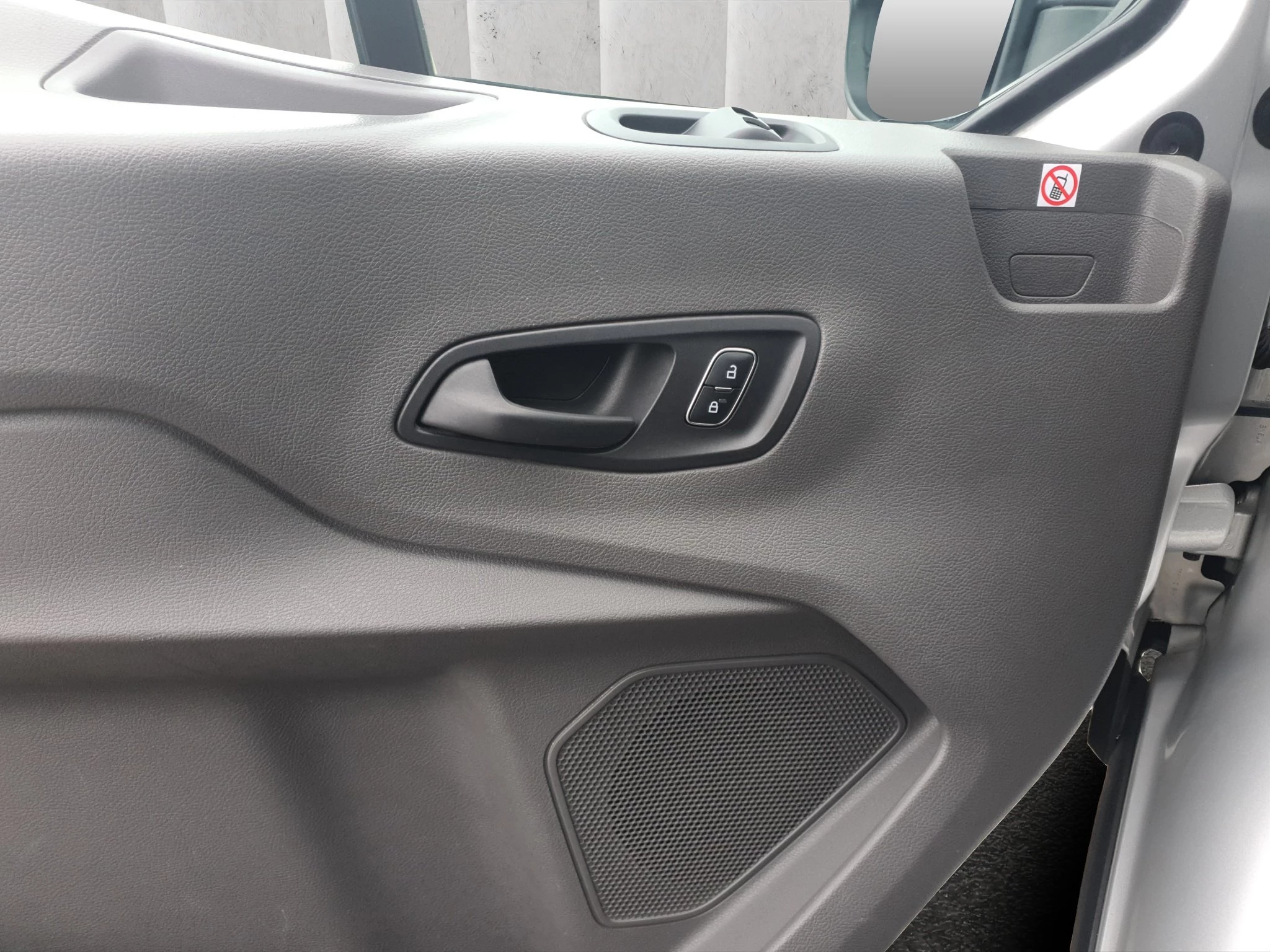 Ford-Transit-image-14