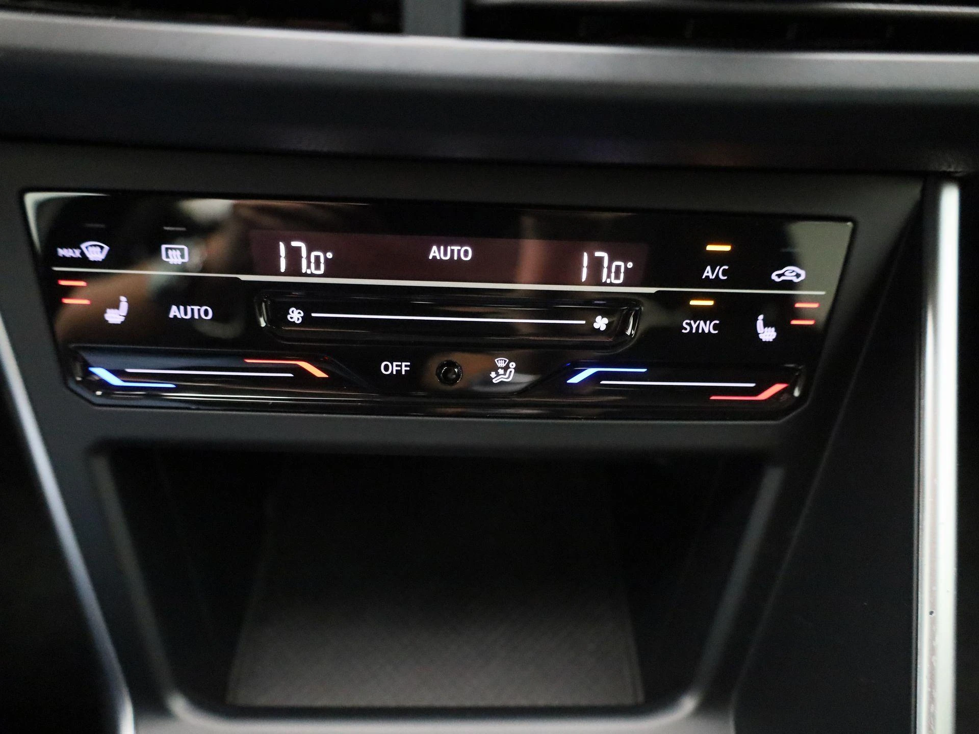 Volkswagen-Polo-image-20