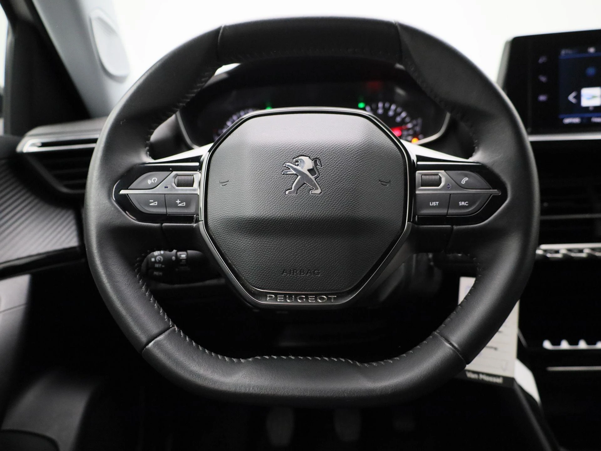 Peugeot-2008-image-6