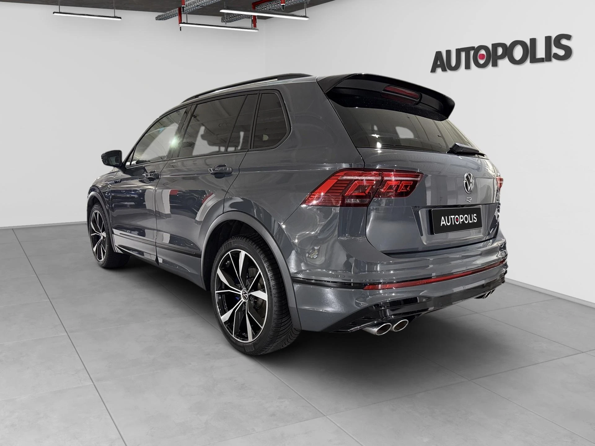 Volkswagen-Tiguan-image-17