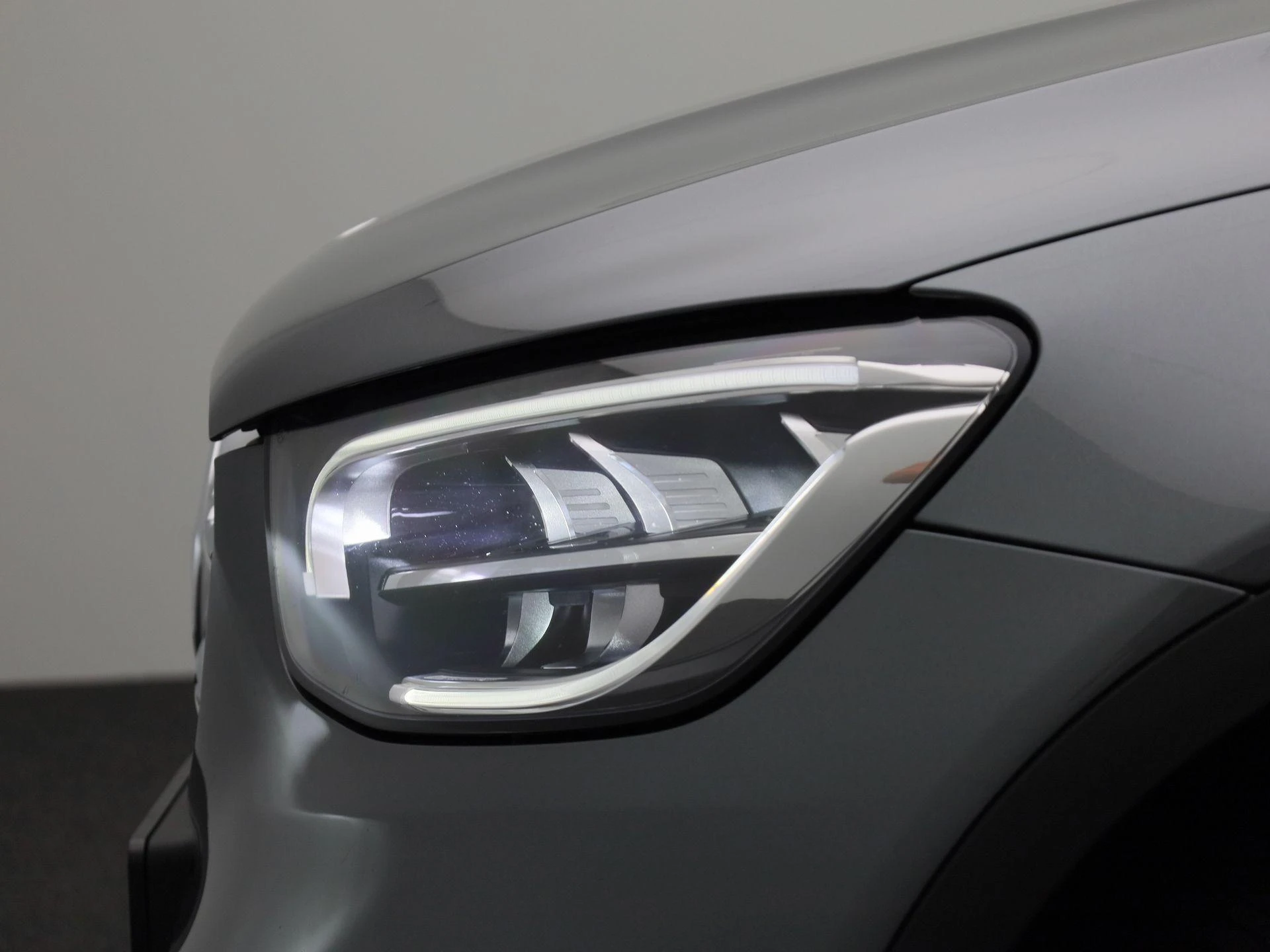 Mercedes-Benz-GLC-image-15