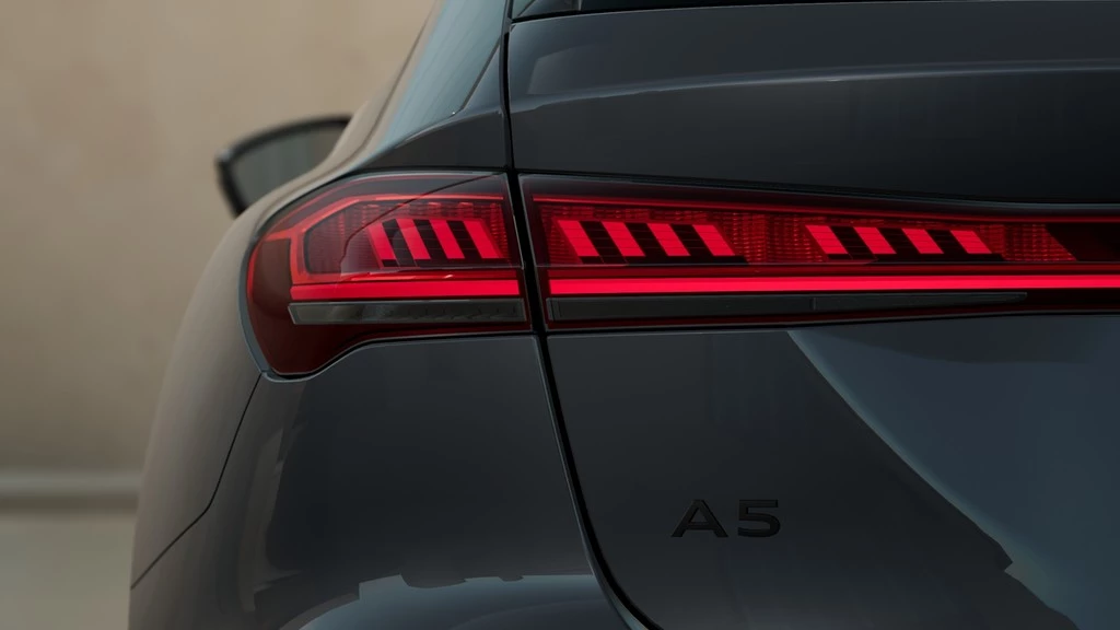 Audi A5 Avant e-hybrid UPE 86.305 edition one quattro