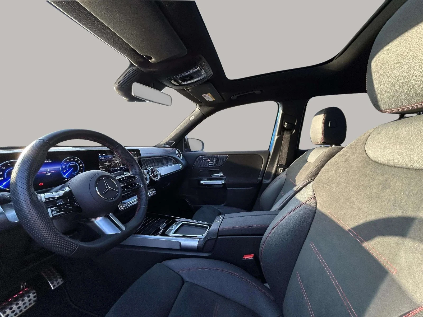 Mercedes-Benz-EQB-image-10